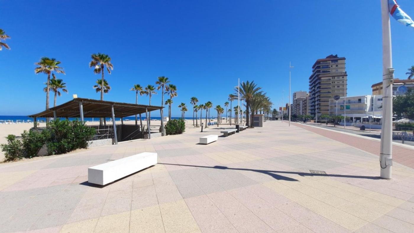 Espectacular Apartamento con Vistas al Mar - Solo Familias view 2