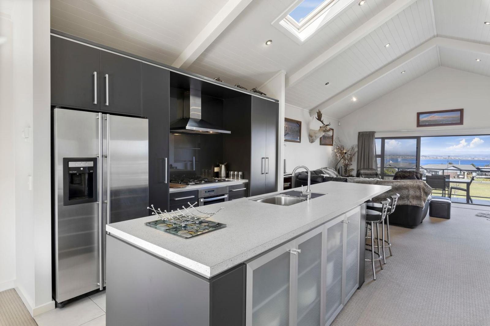 Lake View Bliss - Lake Taupo Holiday Home view 4