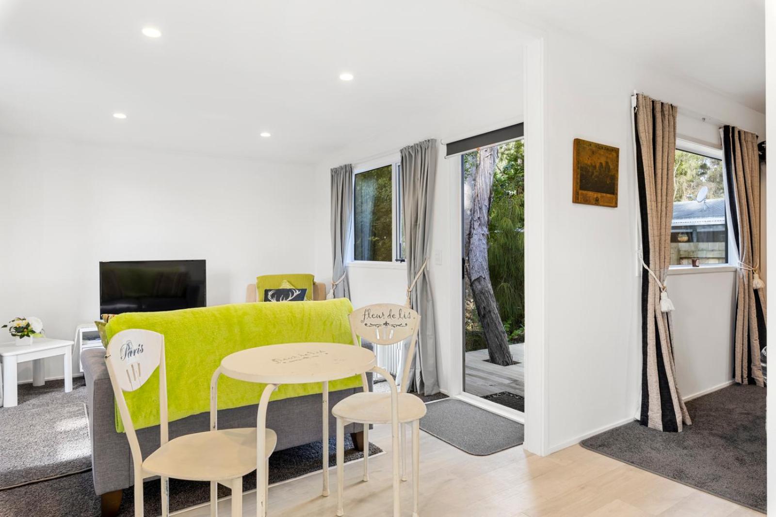 Bellbird Cottage - Lake Taupo Bach view 2