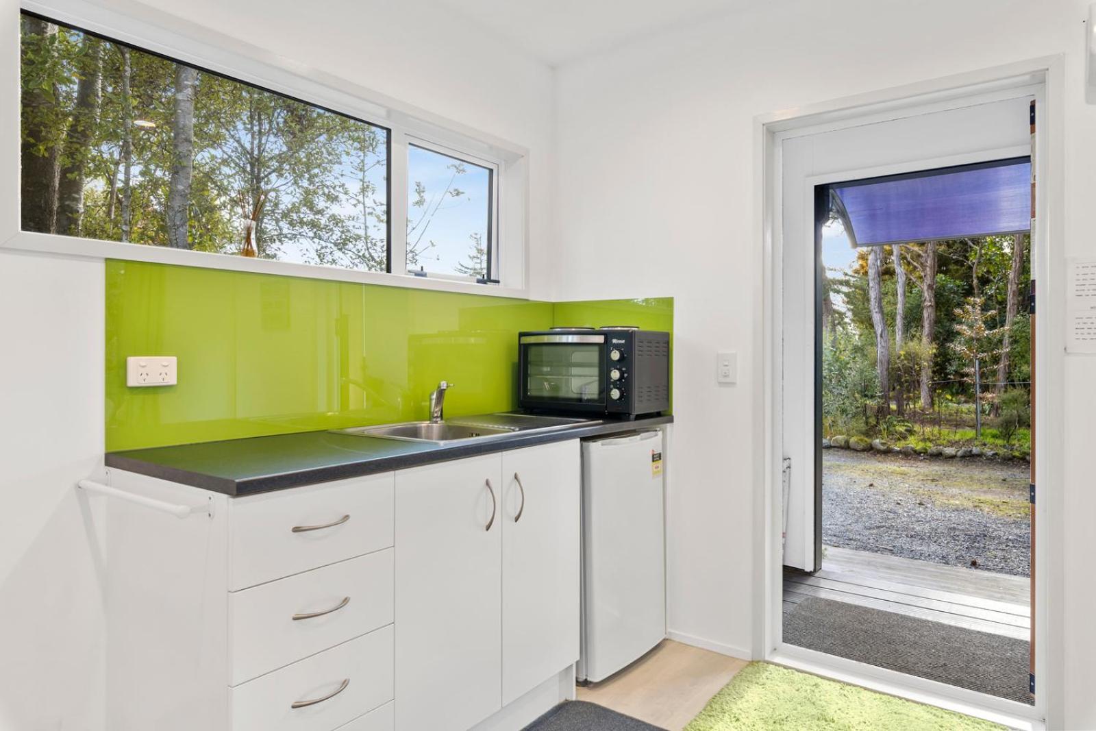 Bellbird Cottage - Lake Taupo Bach view 3