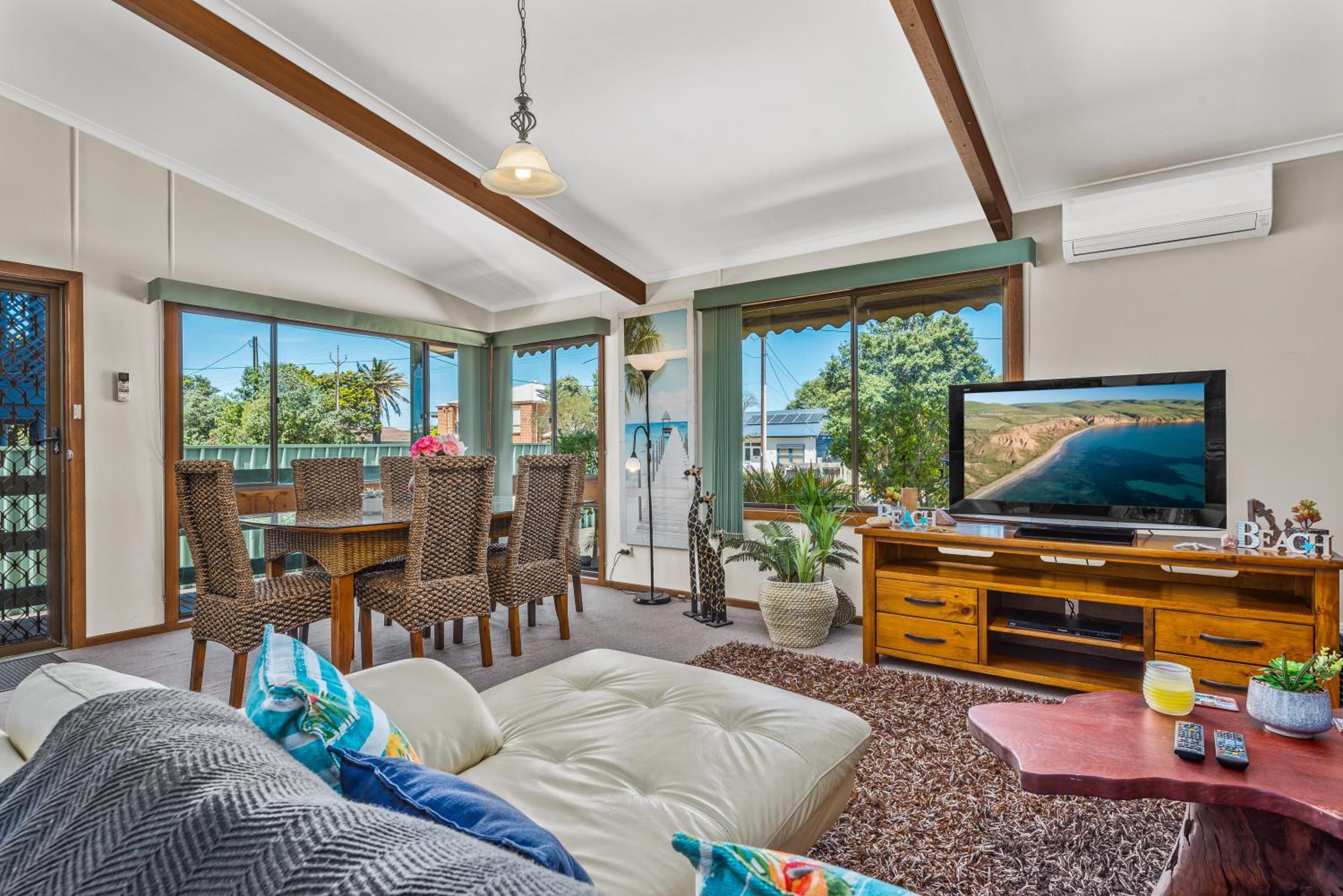 Footprints in the Sand, Silver Sands Beach House
