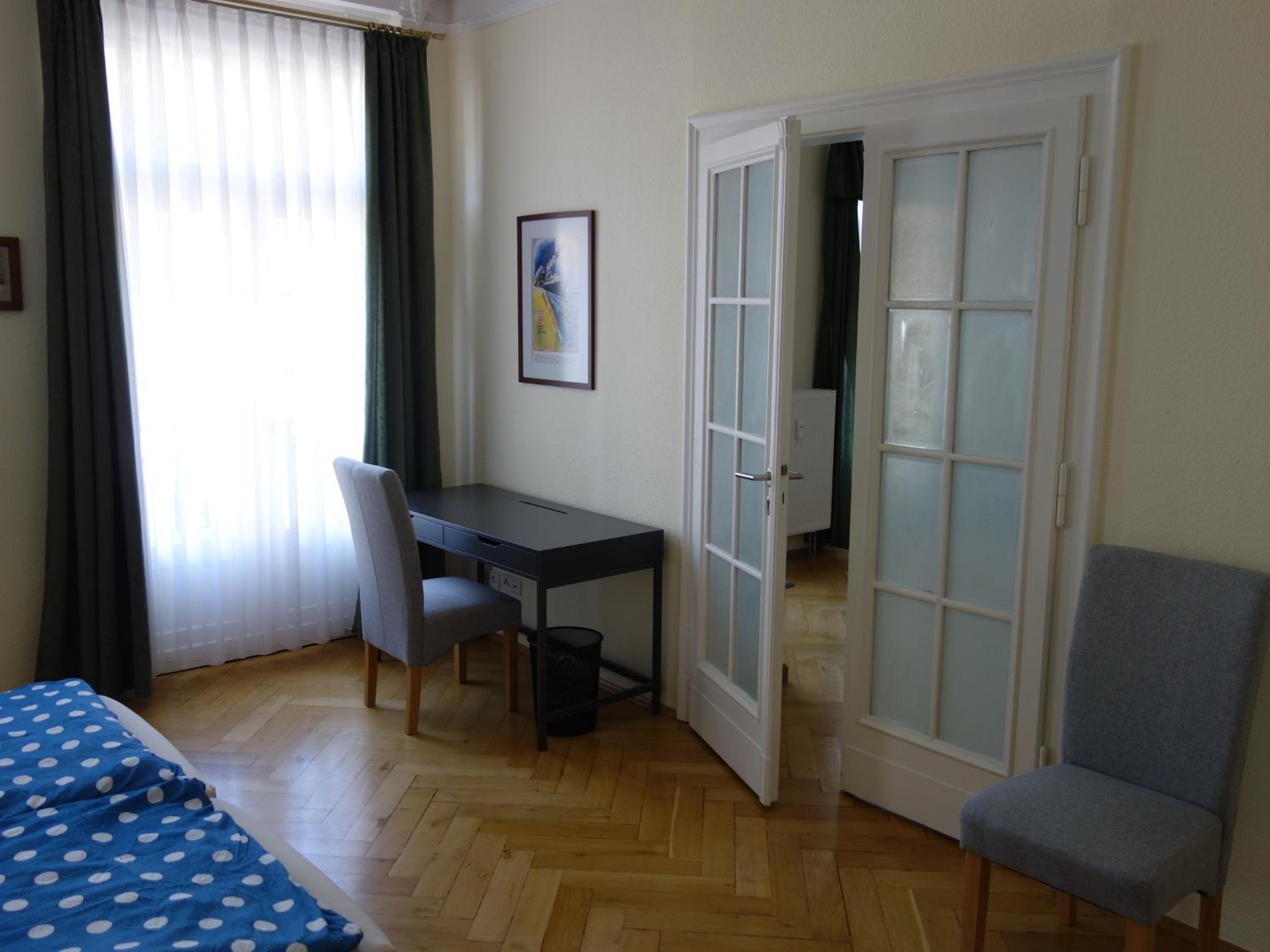 Photo 9