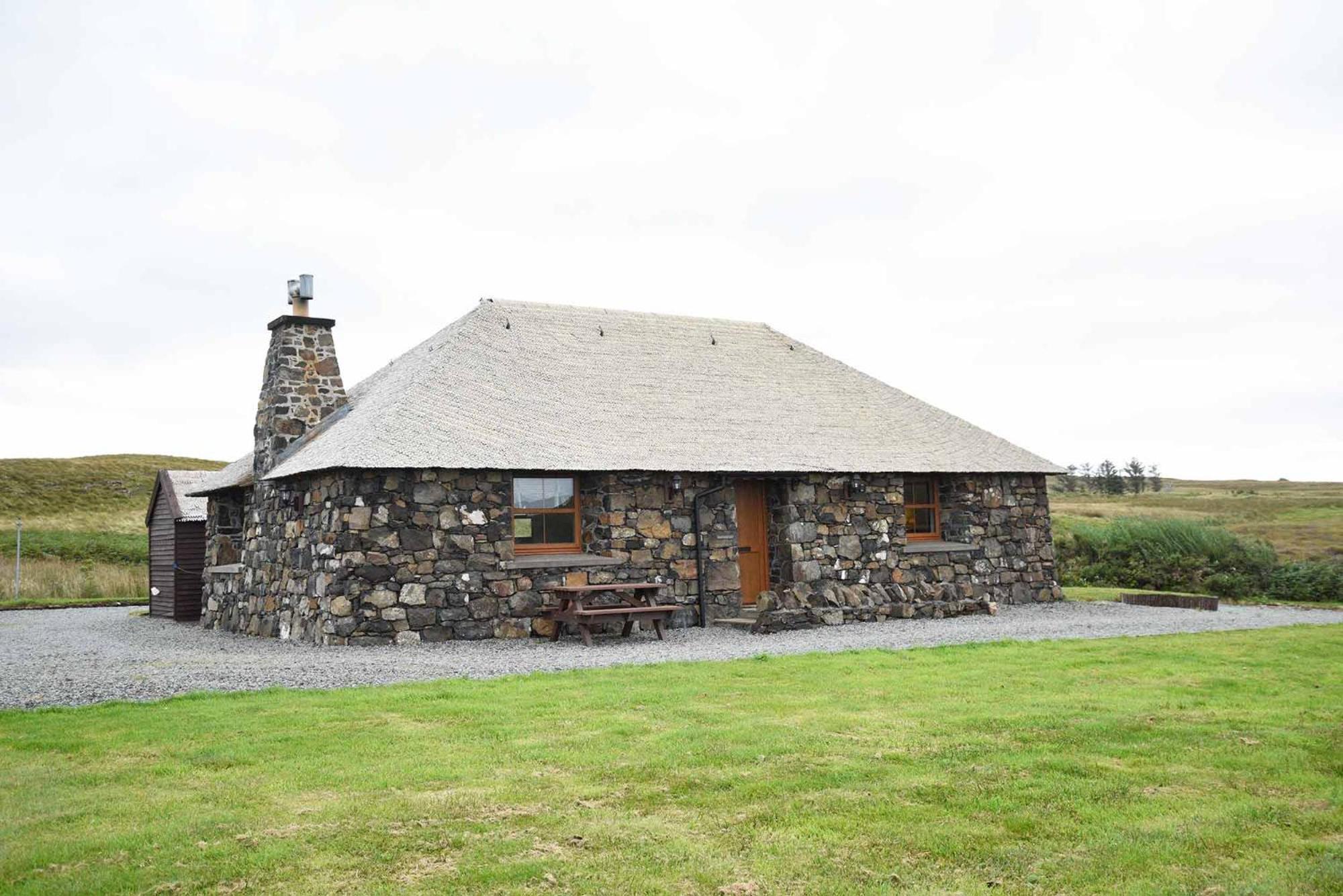 Hotel Crofters Cottage - Image 1