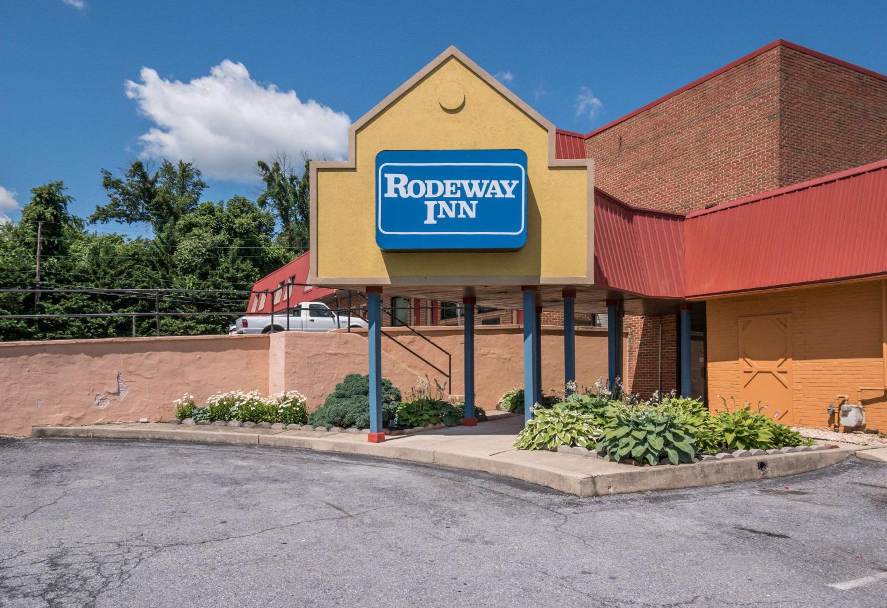 Hotel Rodeway Inn Wormleysburg – Harrisburg - Image 1