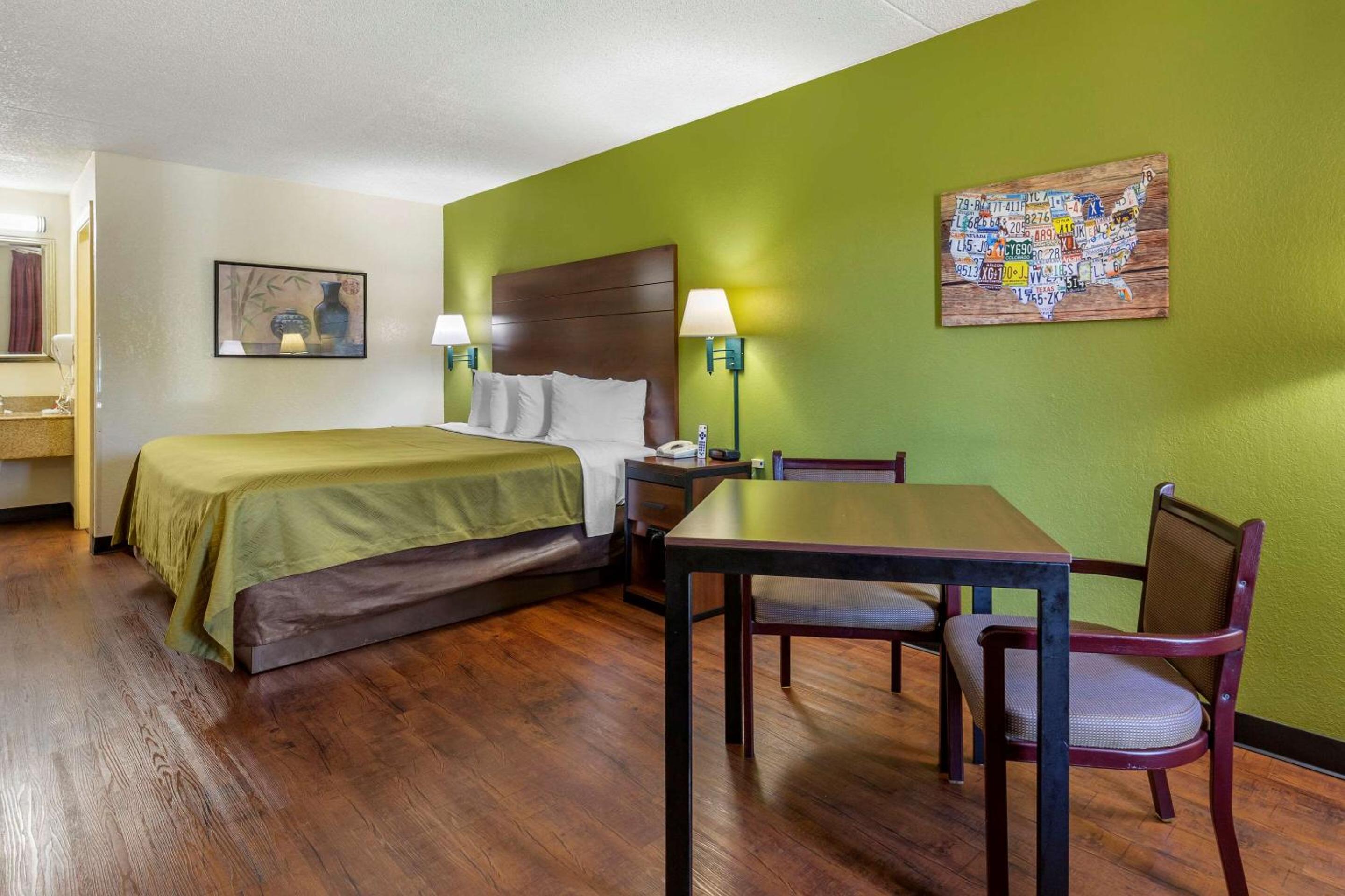 Econo Lodge Fayetteville I-95