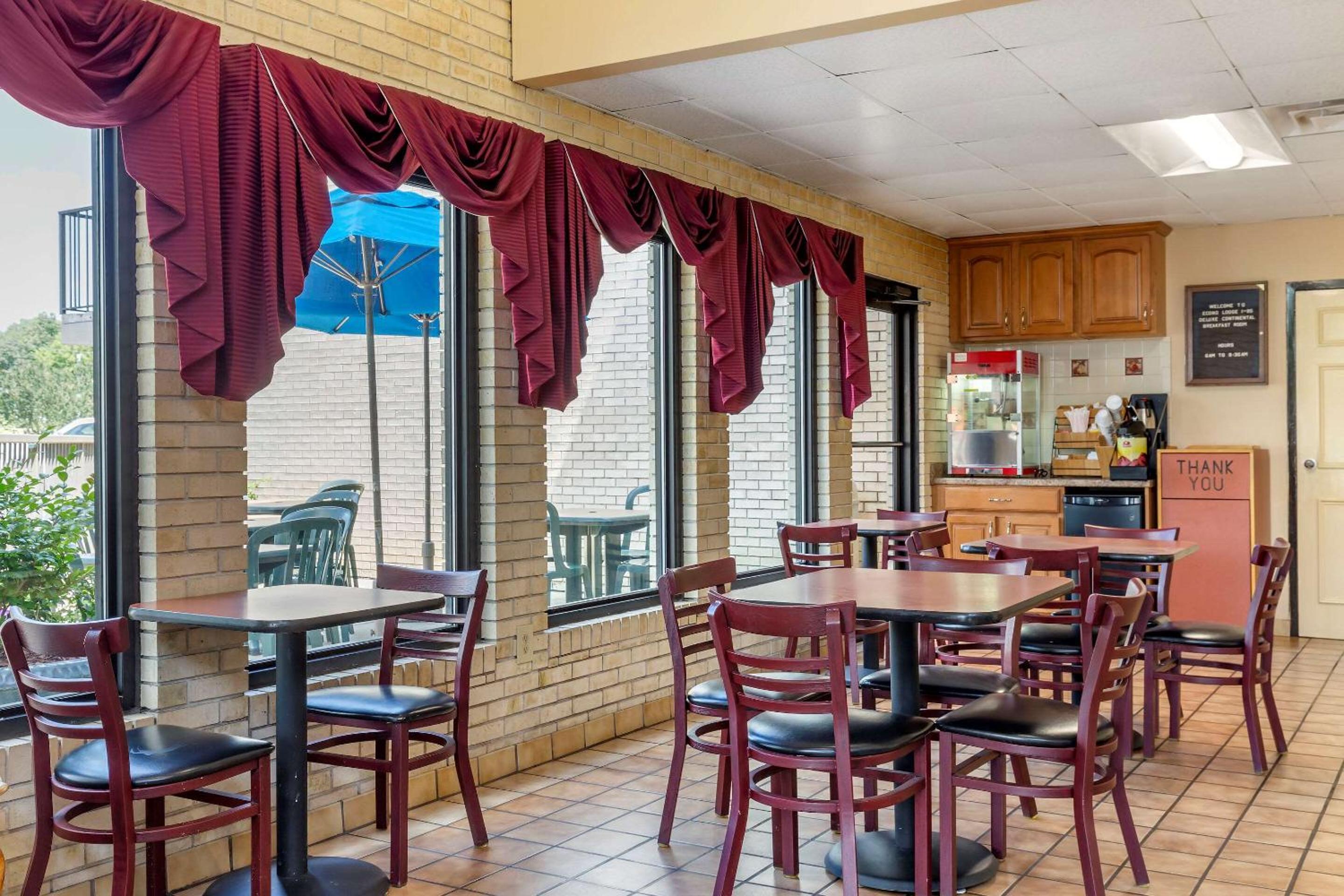 Econo Lodge Fayetteville I-95