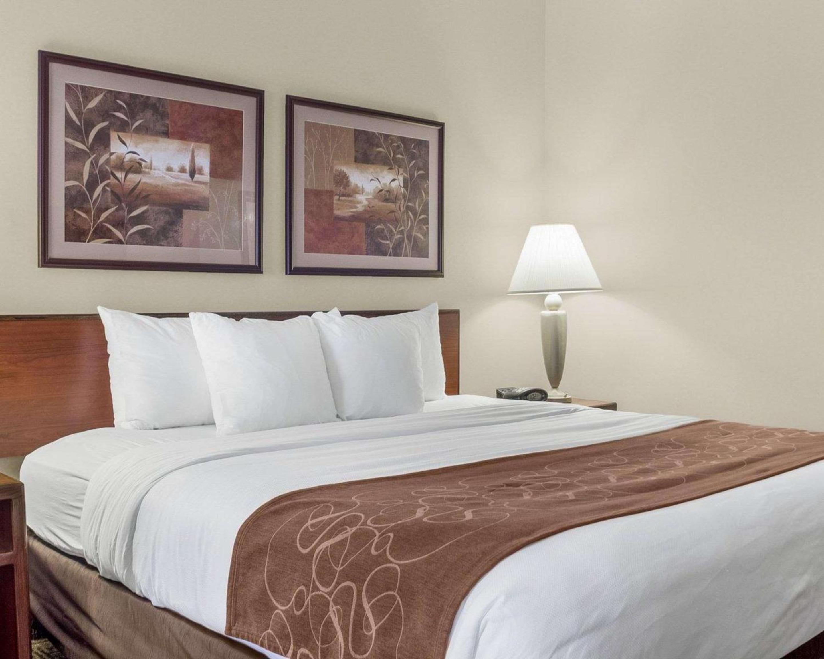 Bismarck Vacations - Comfort Inn Bismarck - Property Image 3