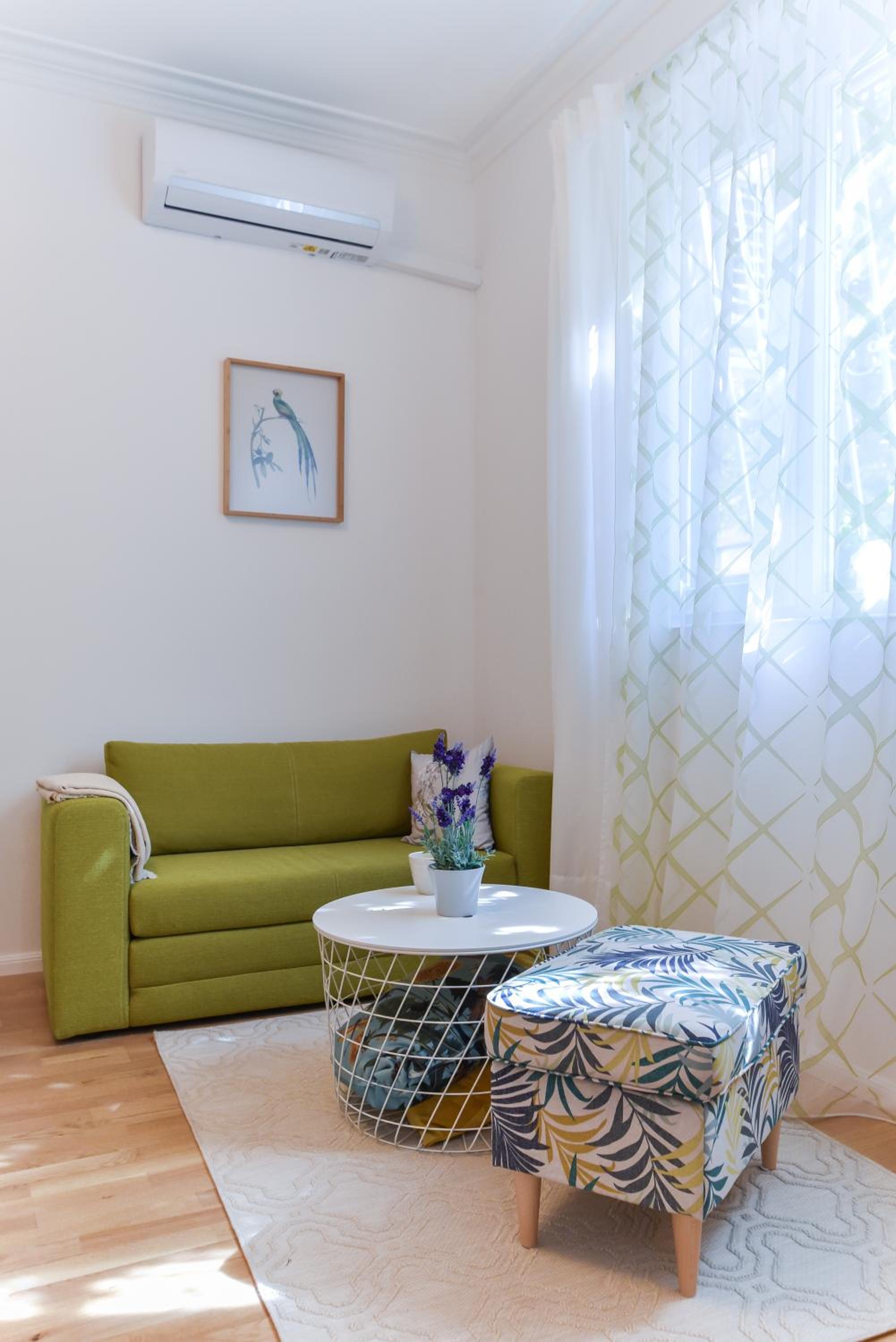 Bright 2BD Center Apartment - AC & Fast Wi-Fi by Flat Mаnager view 4