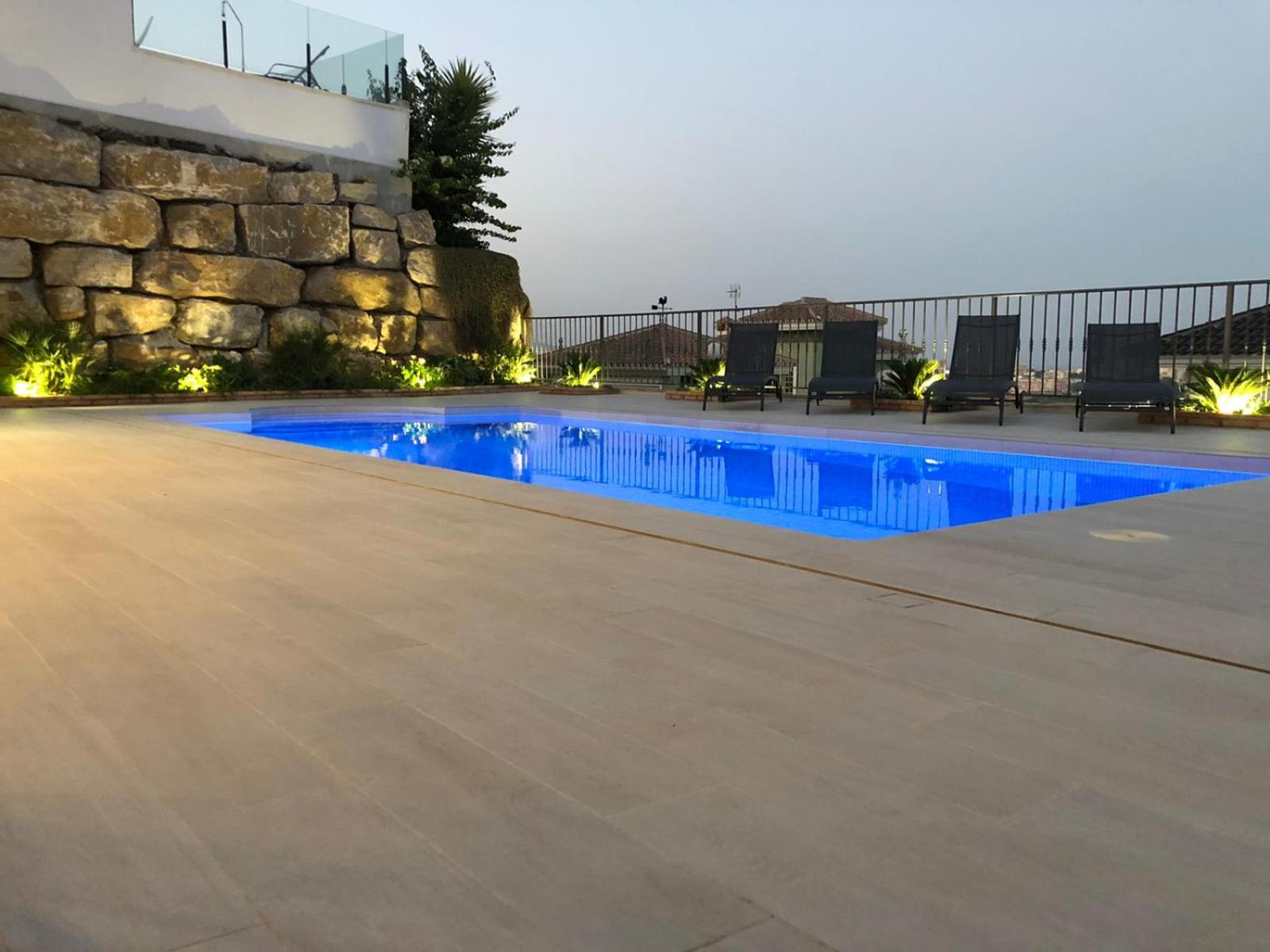 Luxury Villa for 12 people view 4