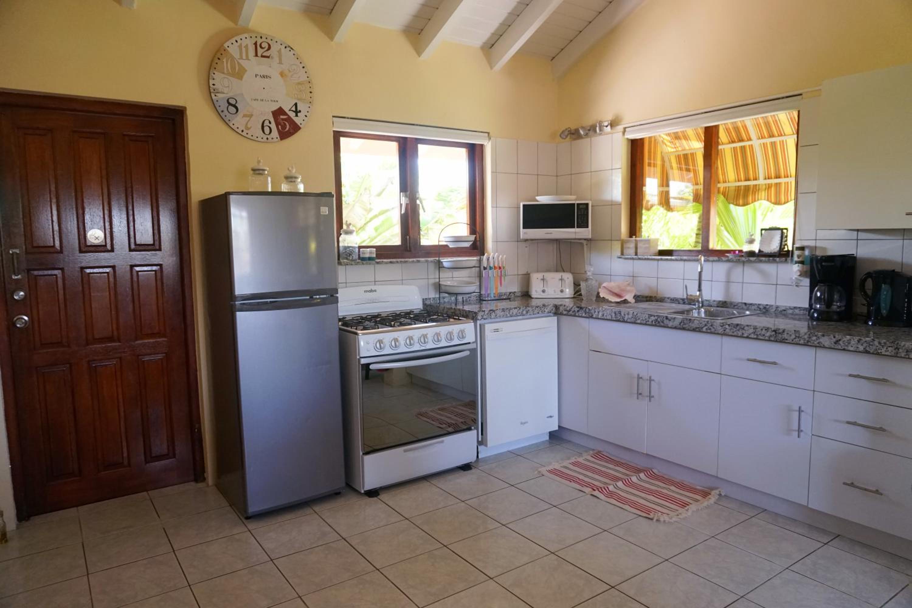 Cariñas Studio Apartments