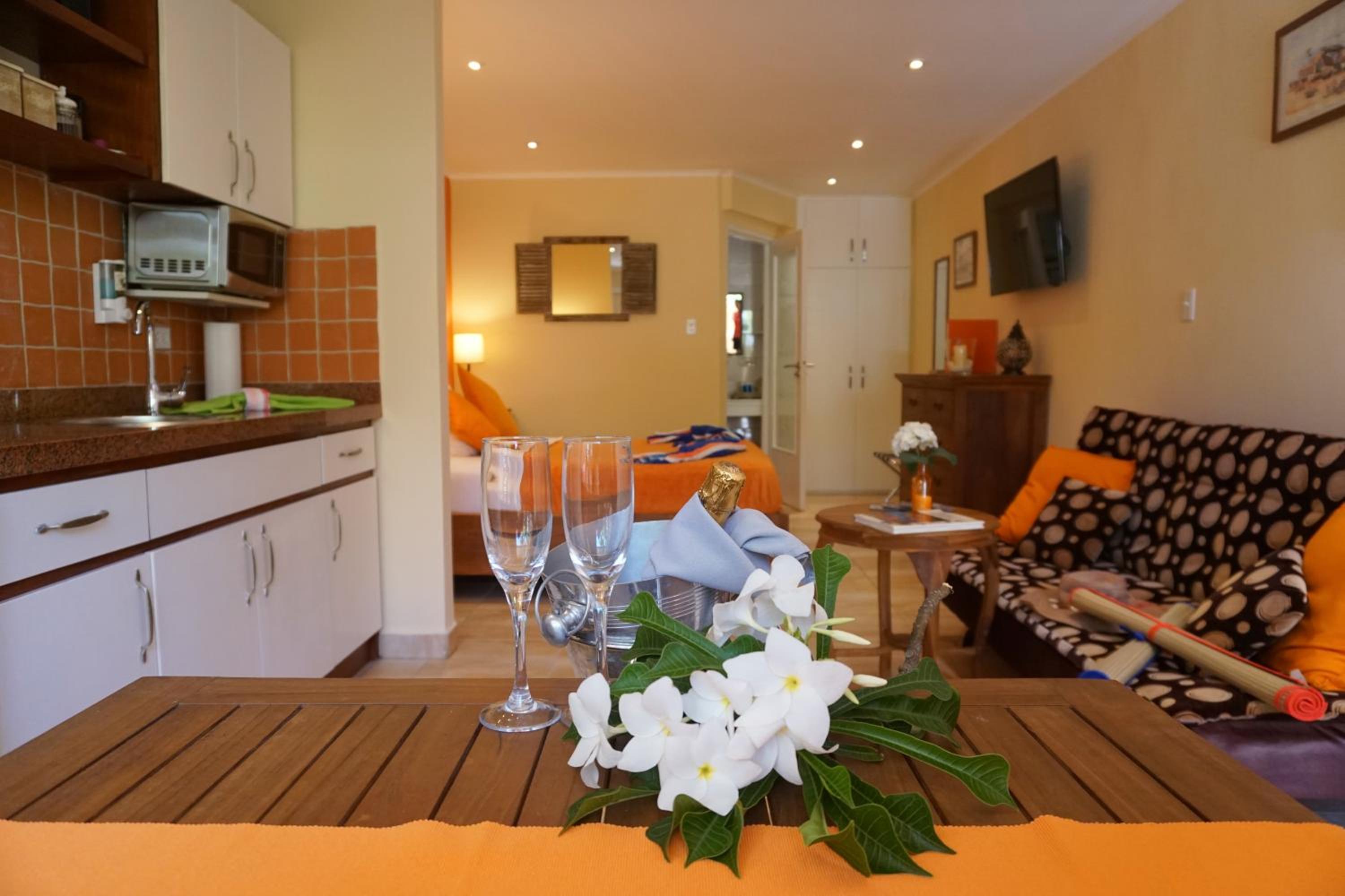 Cariñas Studio Apartments