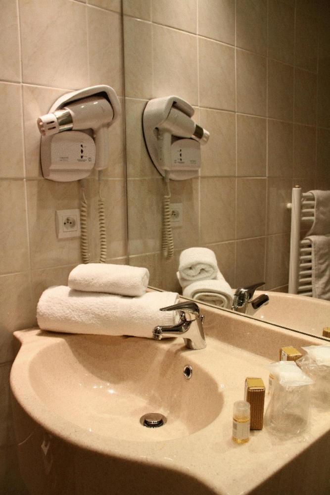 Kyriad Hotel Lamballe - Property Image 12