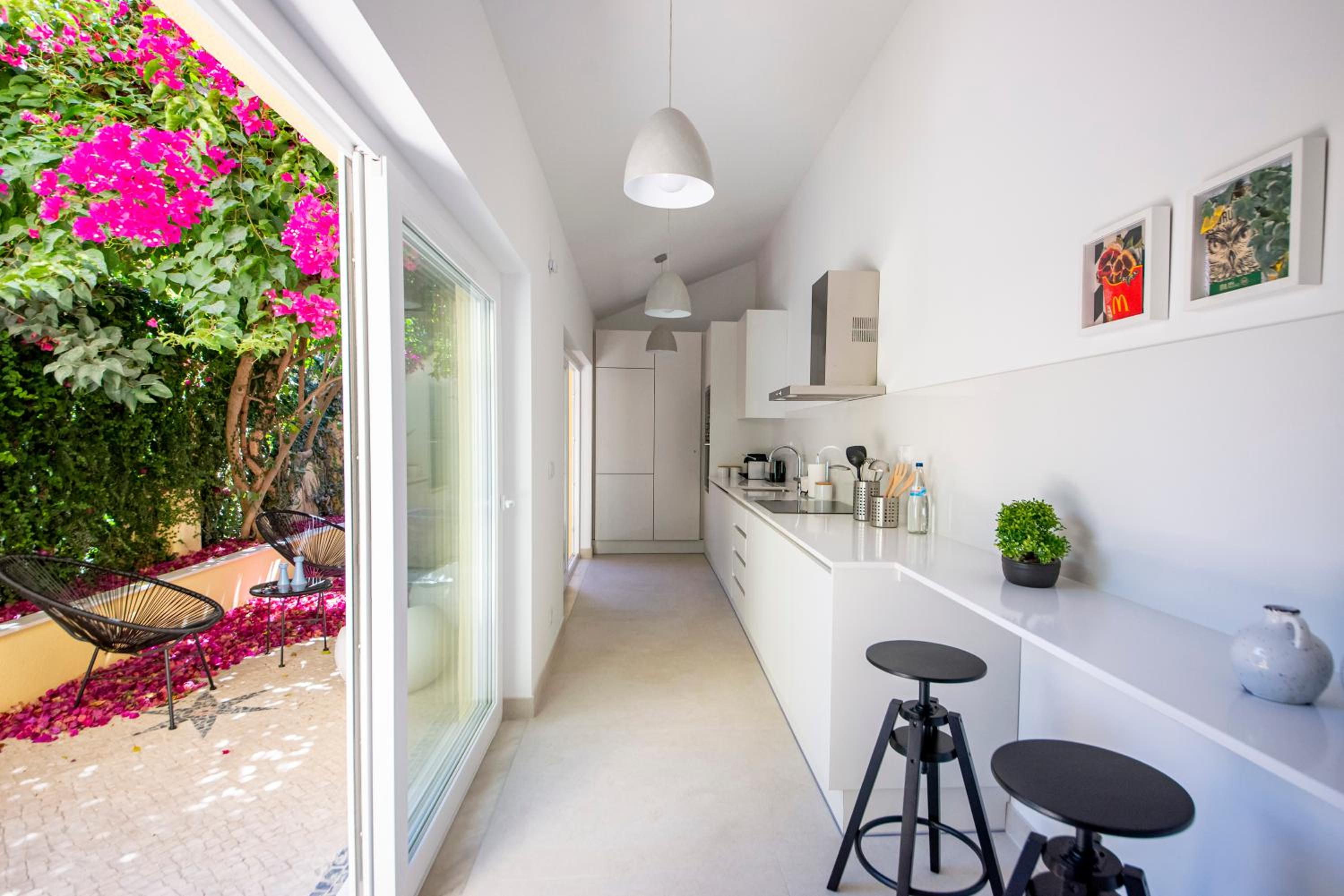 Chiado Oasis with Private Garden by NestAtLisbon view 4