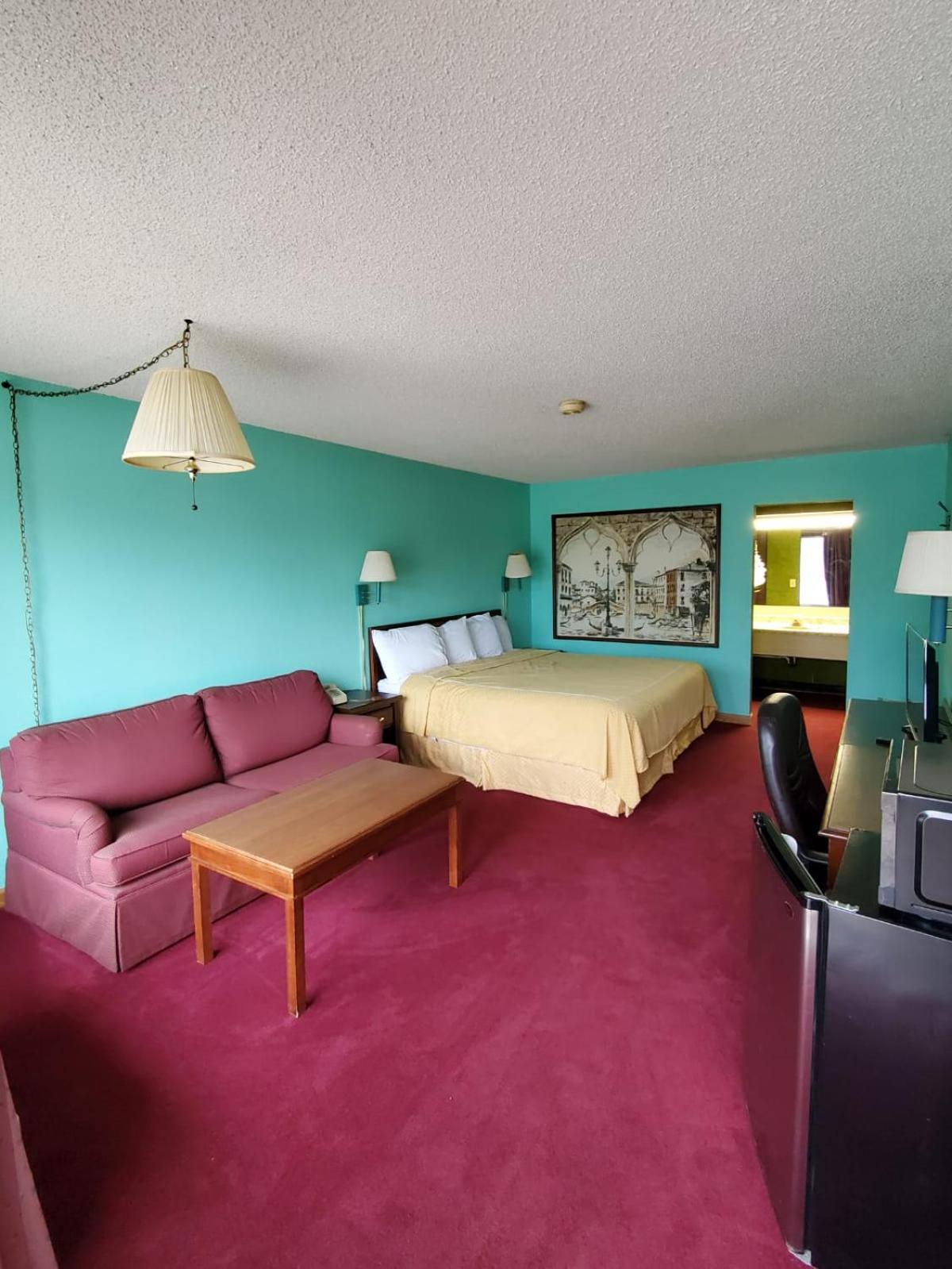 Gray Plaza Motel West Frankfort, photo 3