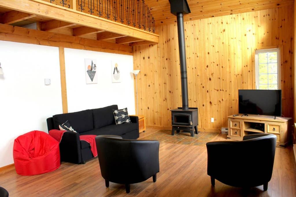 Chalet l'Authentique: Massif, Spa et Plein Air