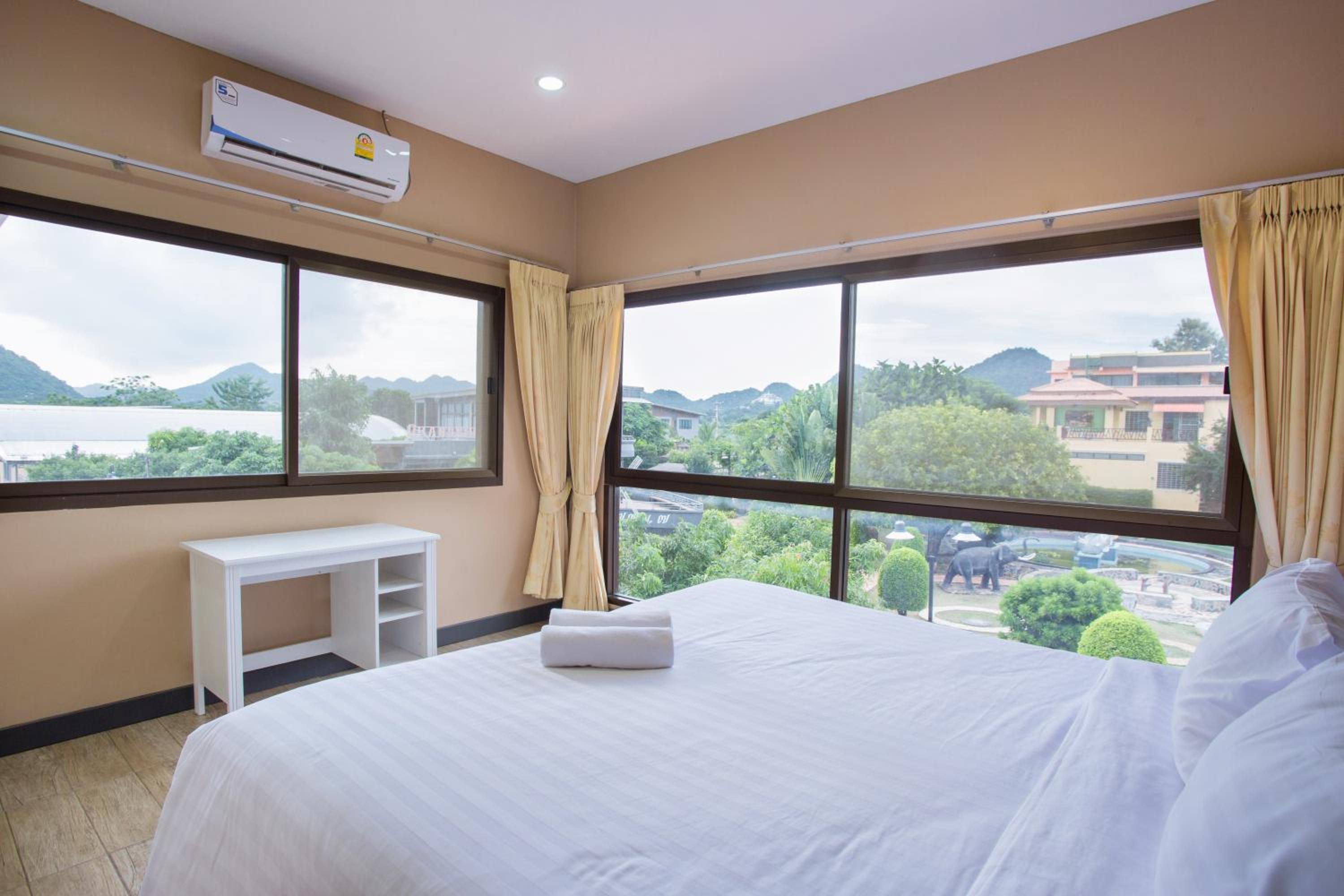 Grandsiri Resort KhaoYai