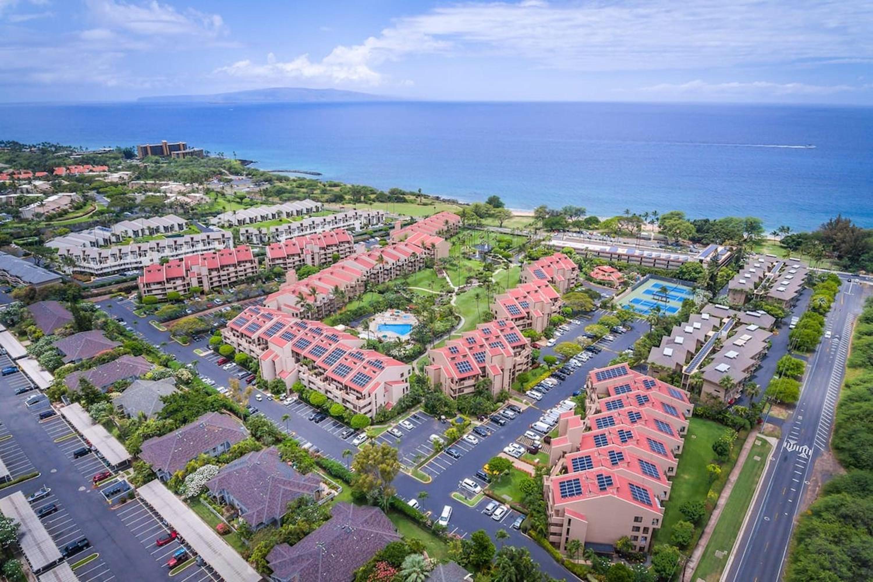 Hotel King Suite: Walk To Beach, Pool