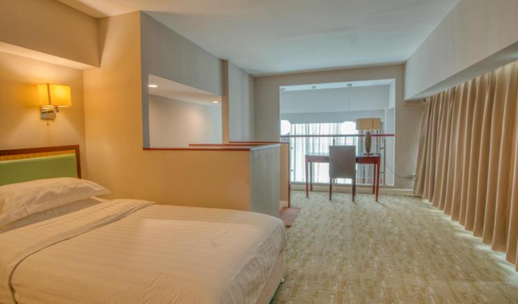 Yantai Vacations - Yantai Meiya International ApartHotel (Previous Ramada Plaza) - Property Image 2
