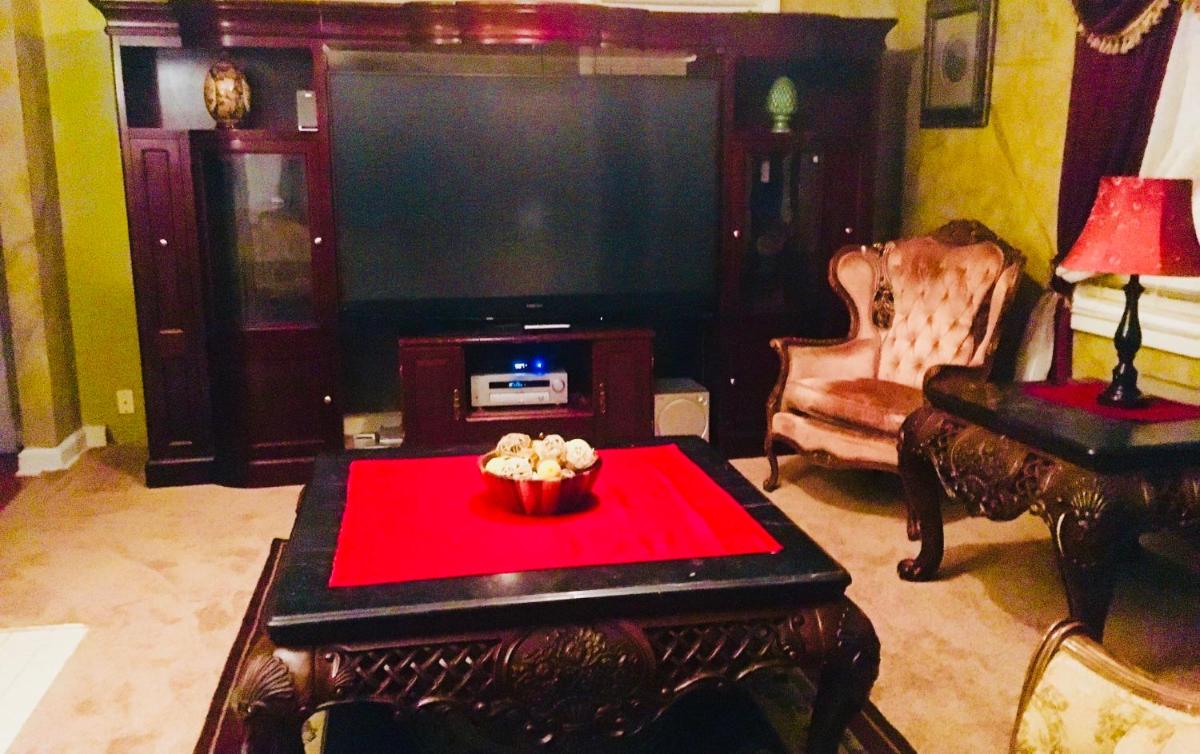 2 BEDROOM SLEEPs 6 SPACIOUS LUXURY APARTMENT 79 view 2