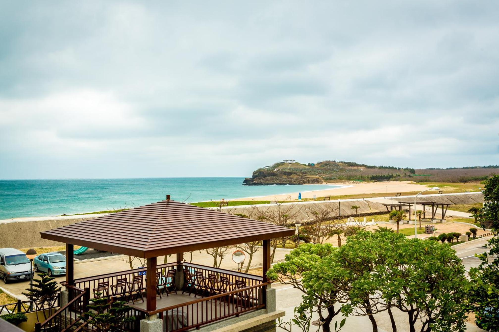 Beachcastle & Sea View Villa