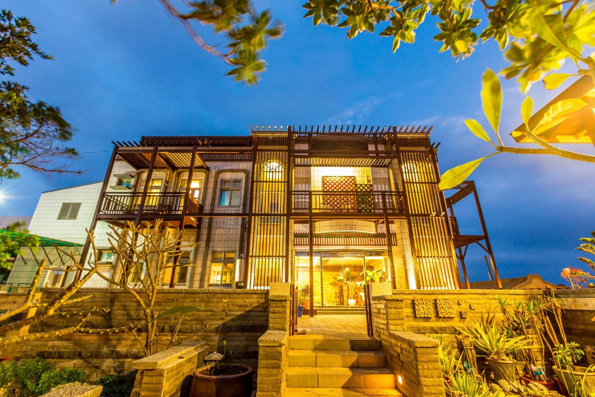 Beachcastle & Sea View Villa