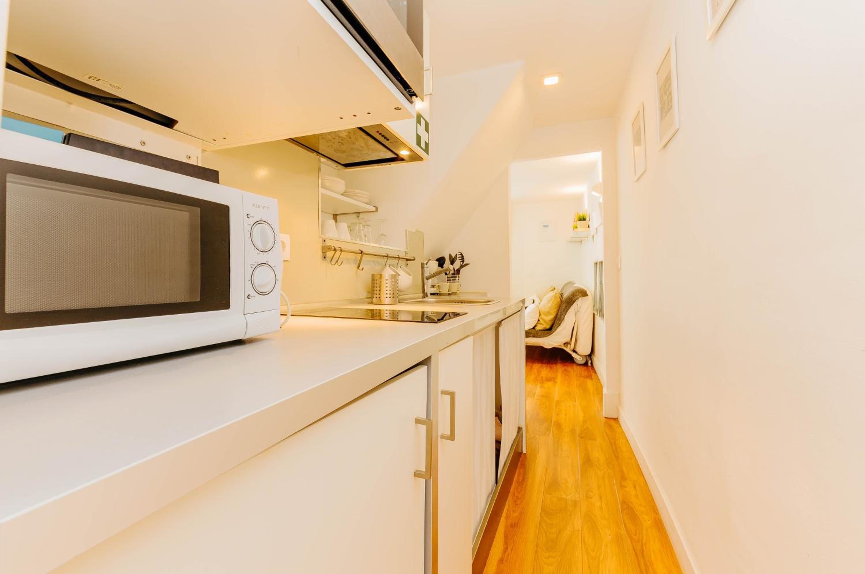 Rent4Rest Bairro Alto Charming 1Bd Apartment