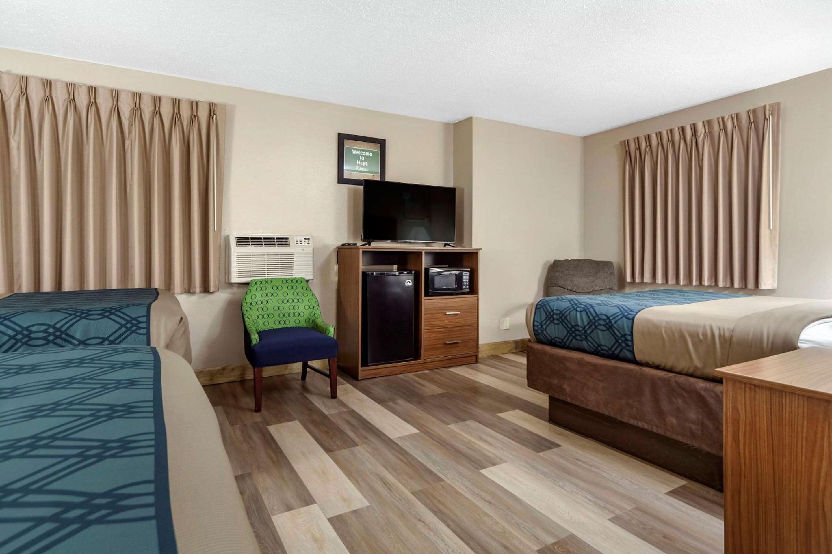 Hays Vacations - Econo Lodge Hays I-70 - Property Image 6
