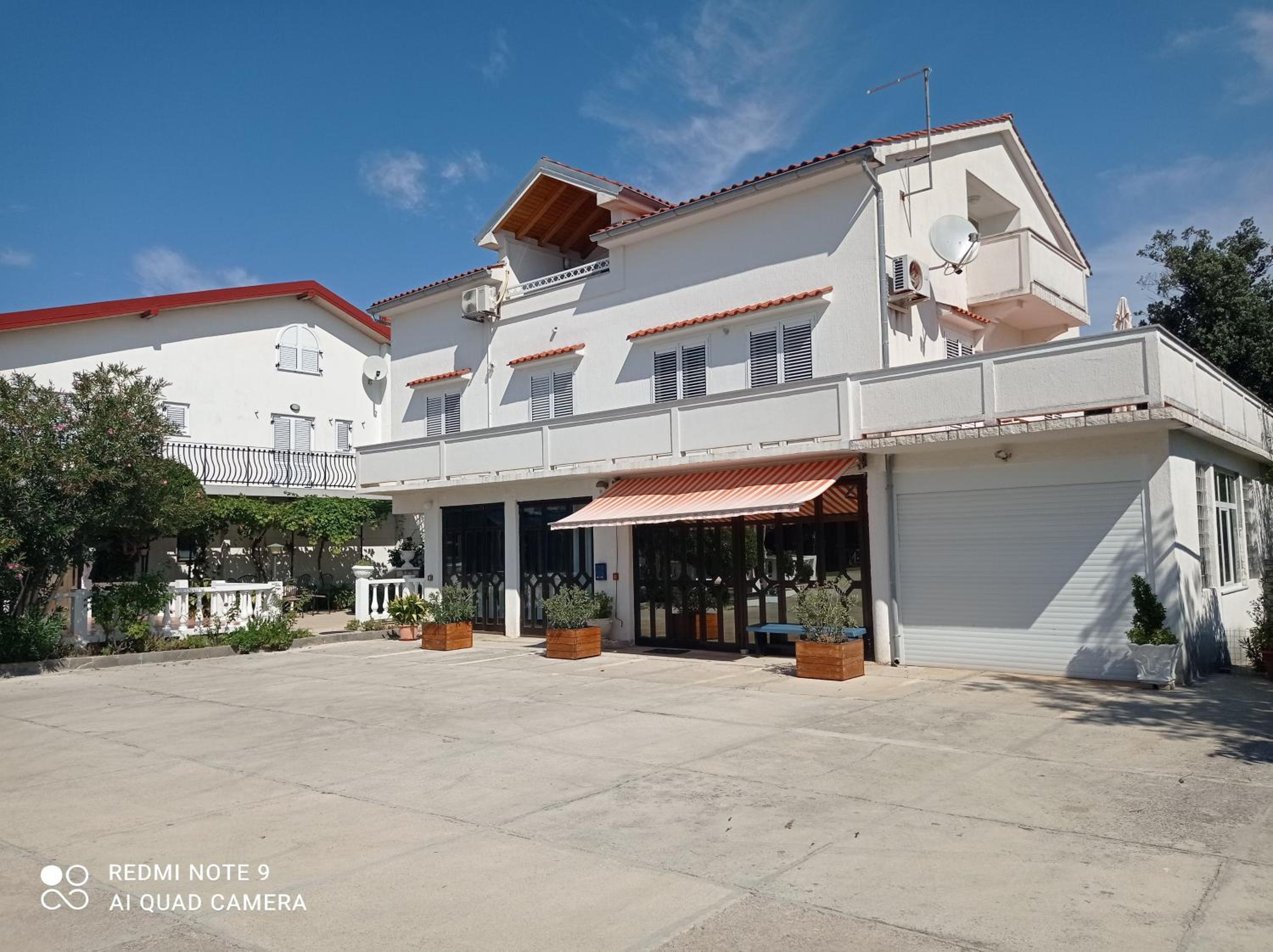 Apartment-rooms Preka view 2