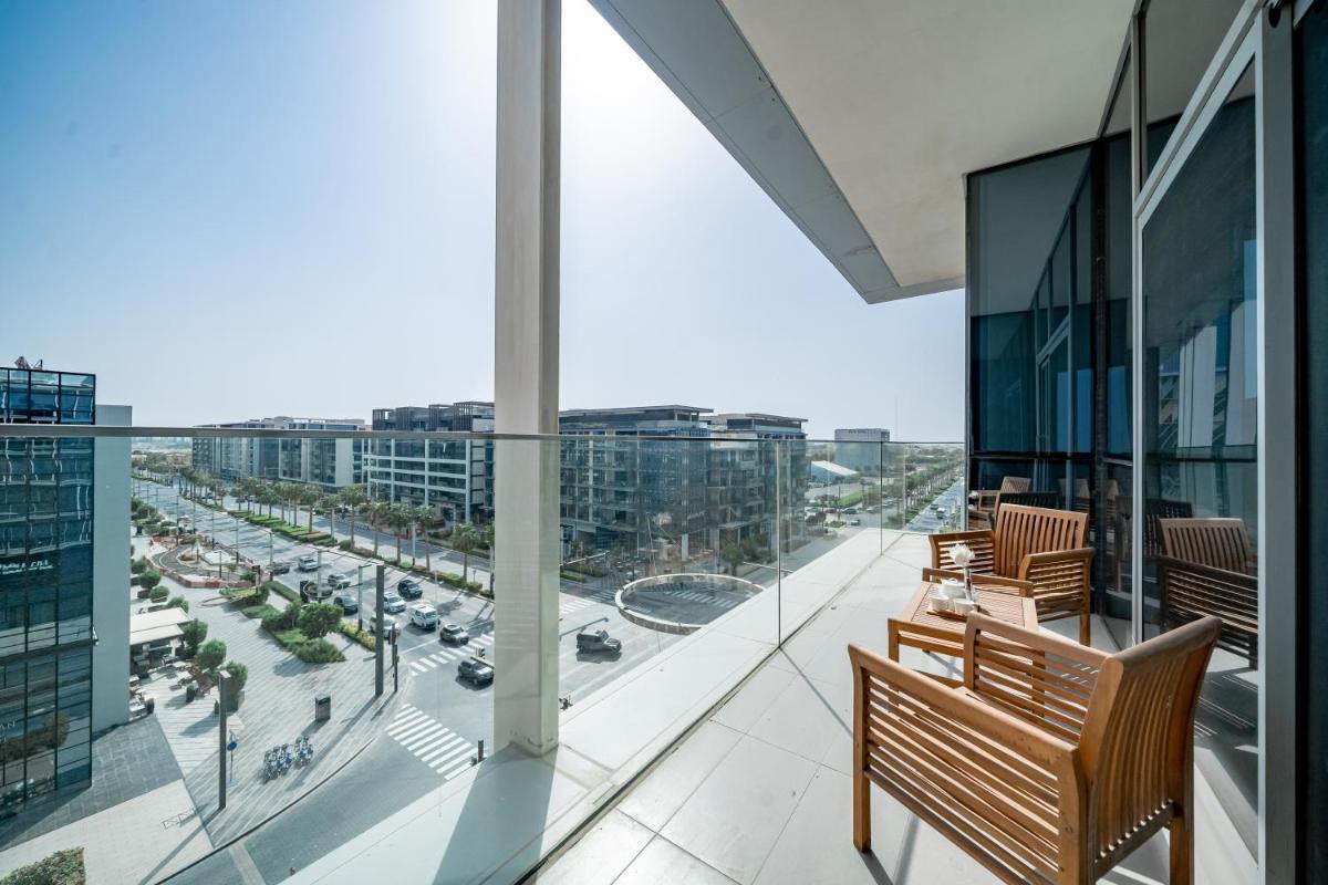 HiGuests - Stunning Family Size Apt with Panoramic Views