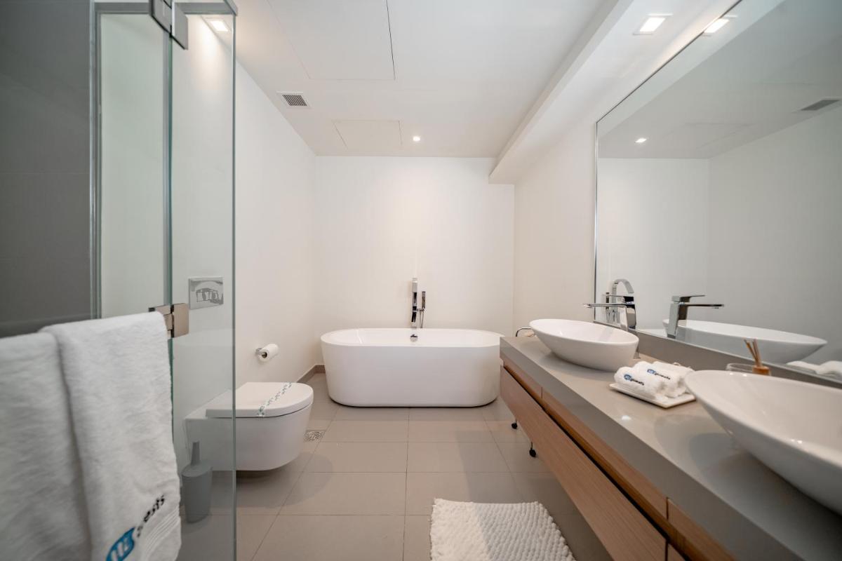 HiGuests - Stunning Family Size Apt with Panoramic Views