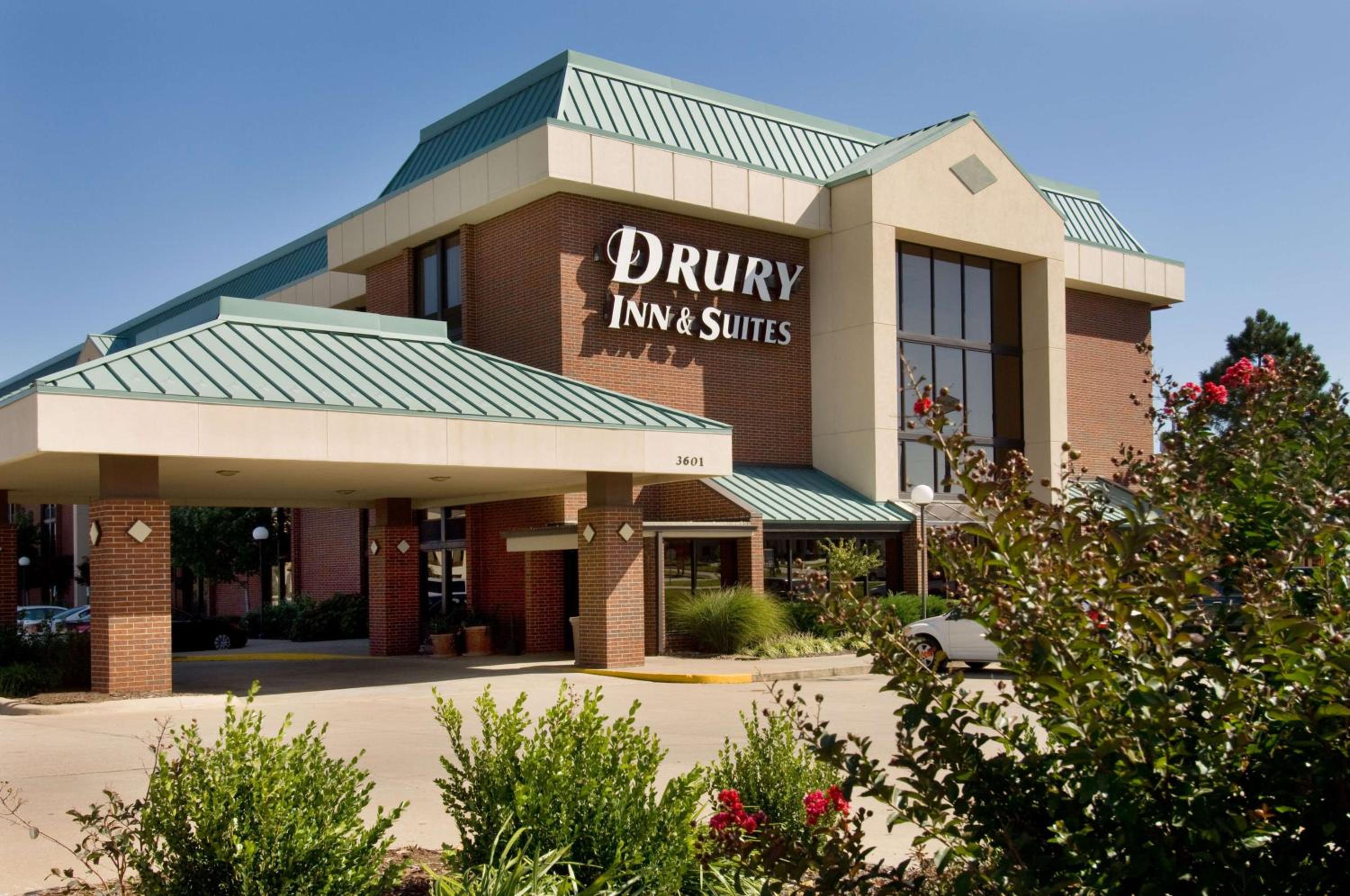 Hotel Drury Inn & Suites Joplin - Image 1