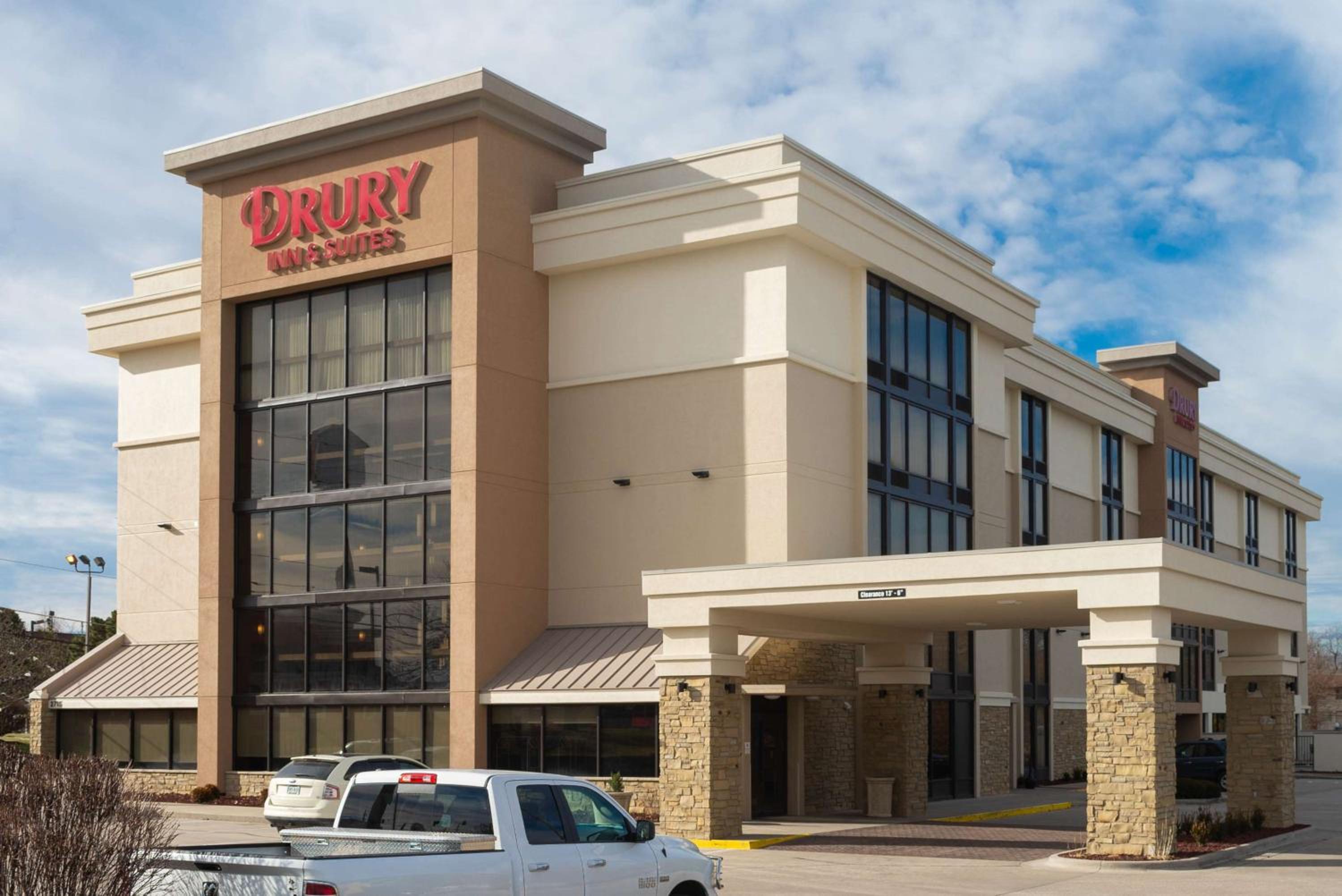 Hotel Drury Inn & Suites Springfield MO - Image 1