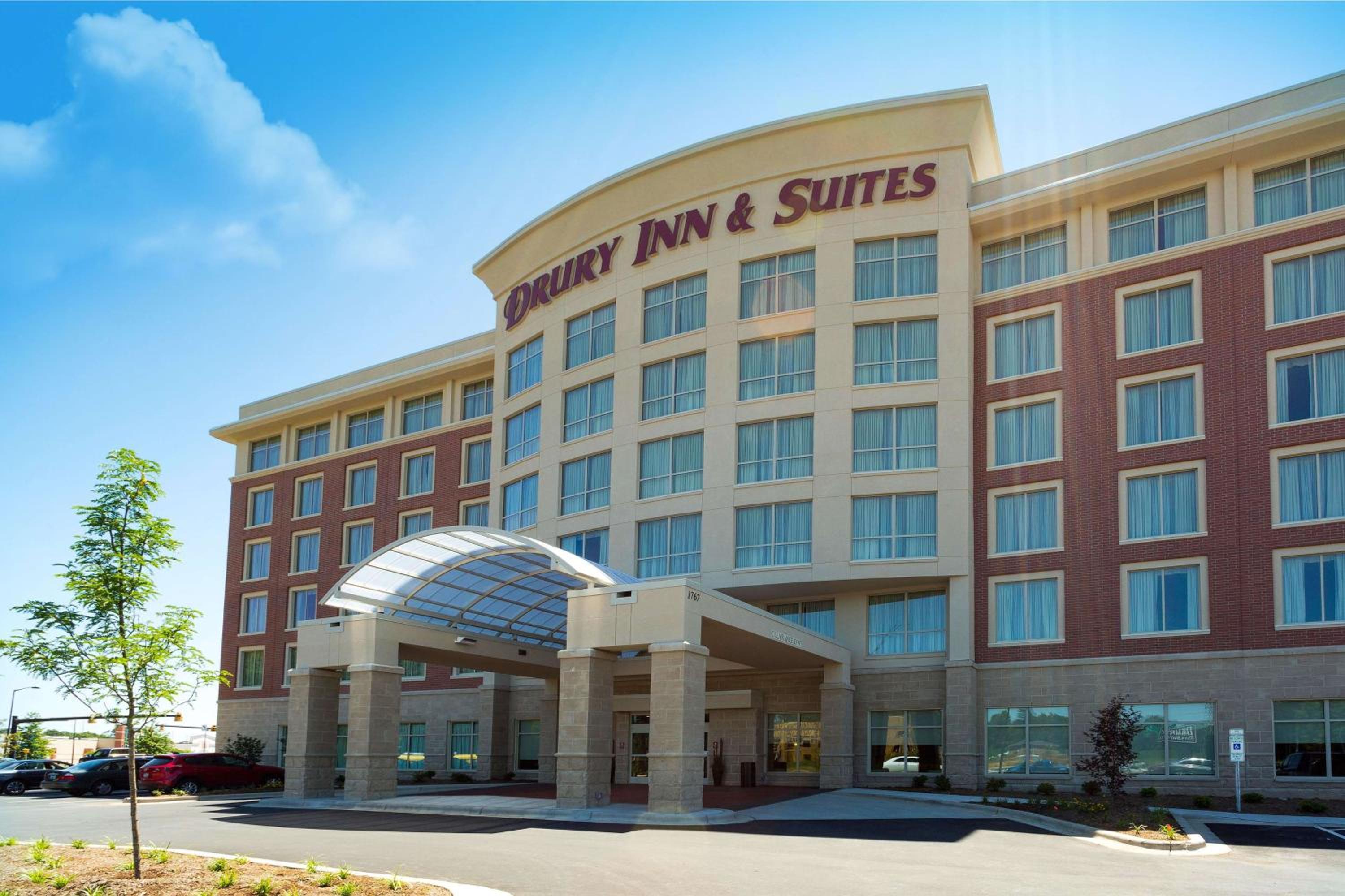 Hotel Drury Inn & Suites Burlington