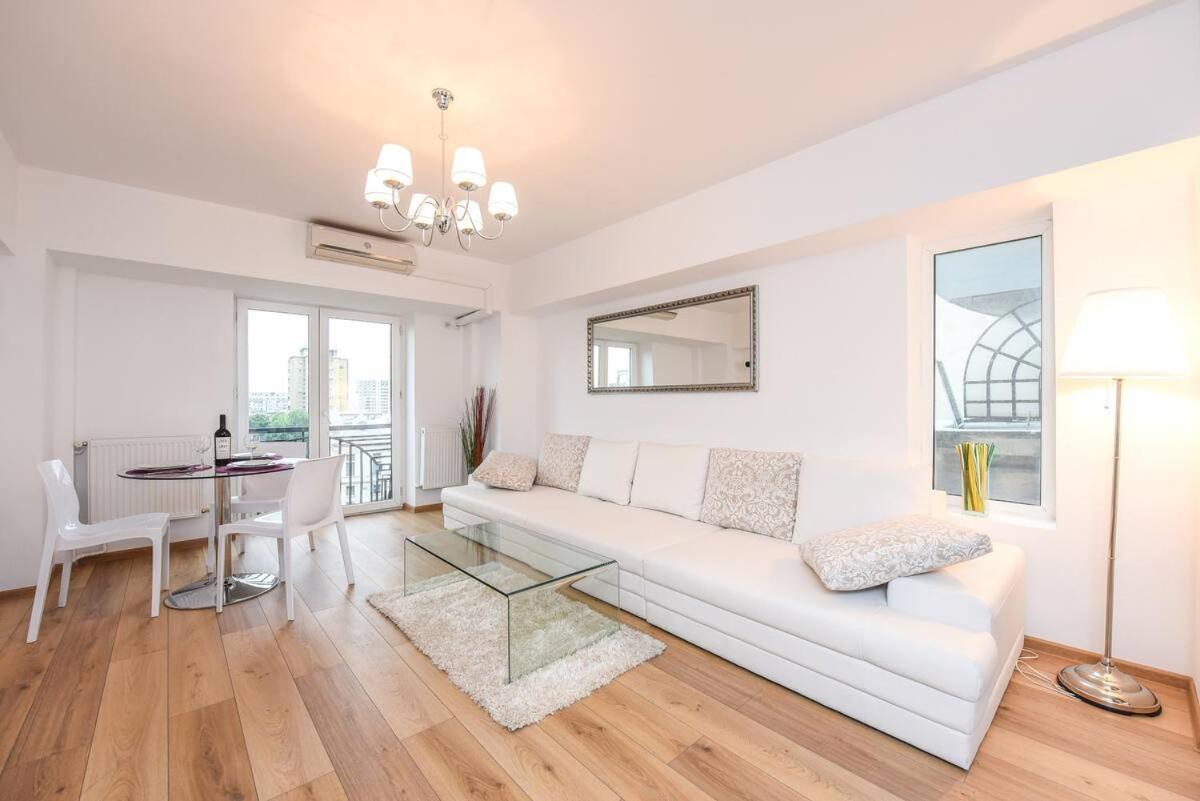 New luxury flat at Unirii Square, Piata Unirii view 5