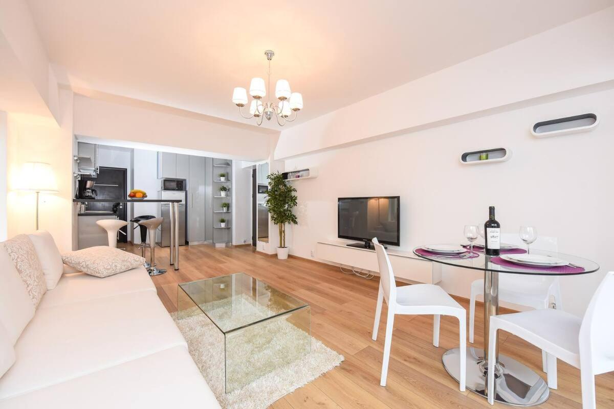 New luxury flat at Unirii Square, Piata Unirii view 4