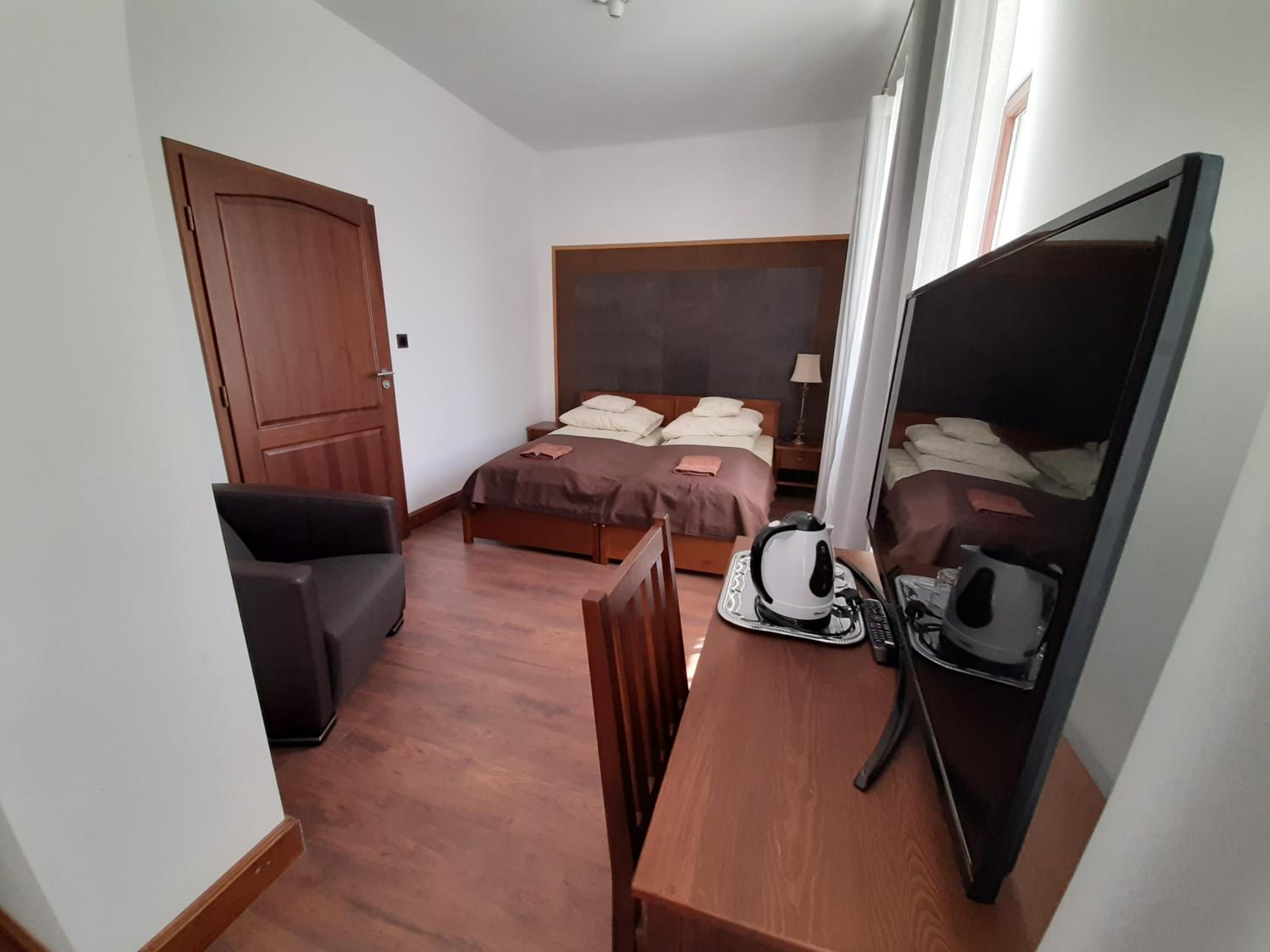 Photo 18