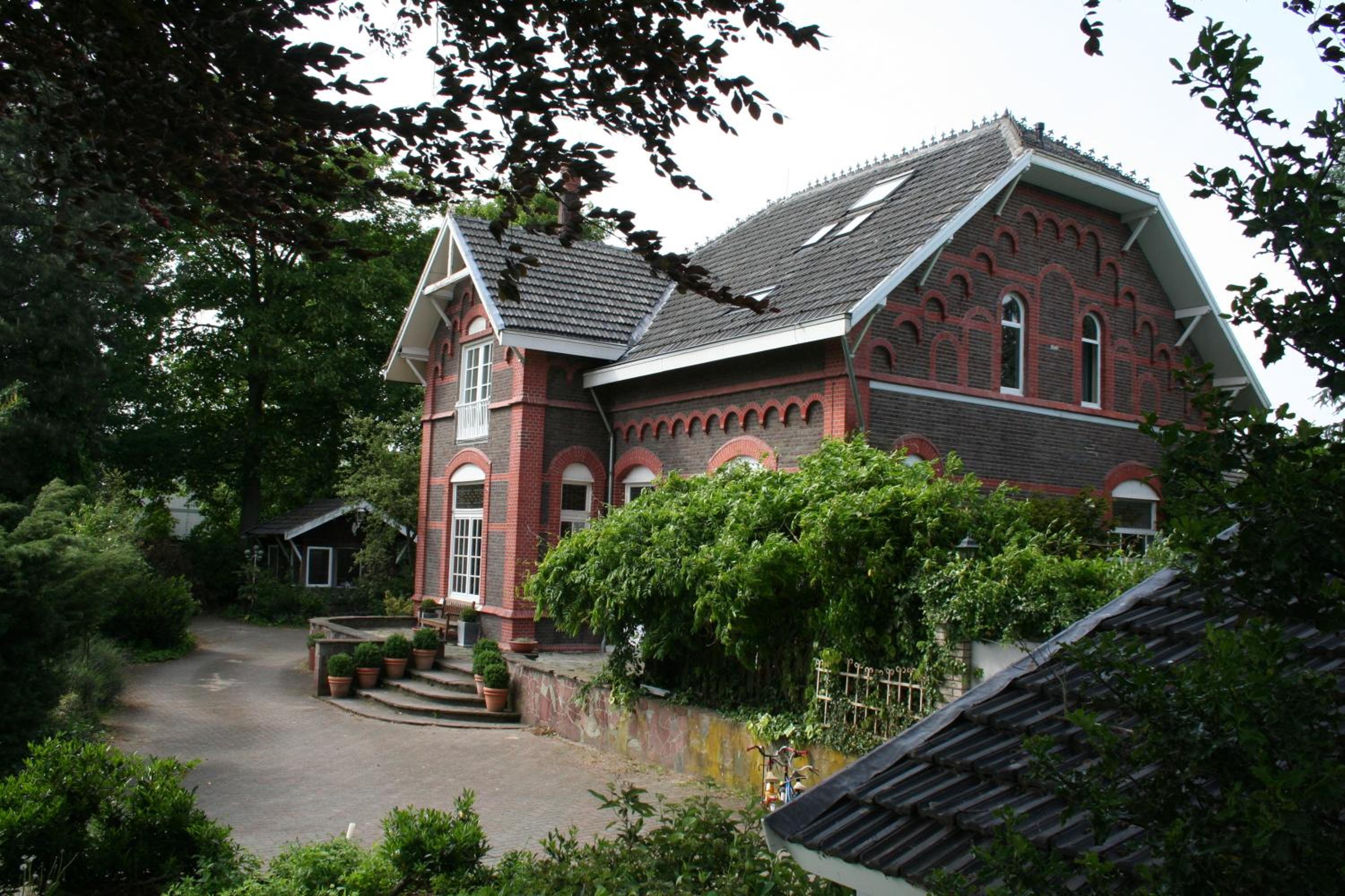 Photo 9