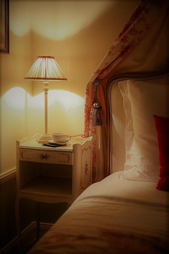 Le Manoir de Maucartier view 3