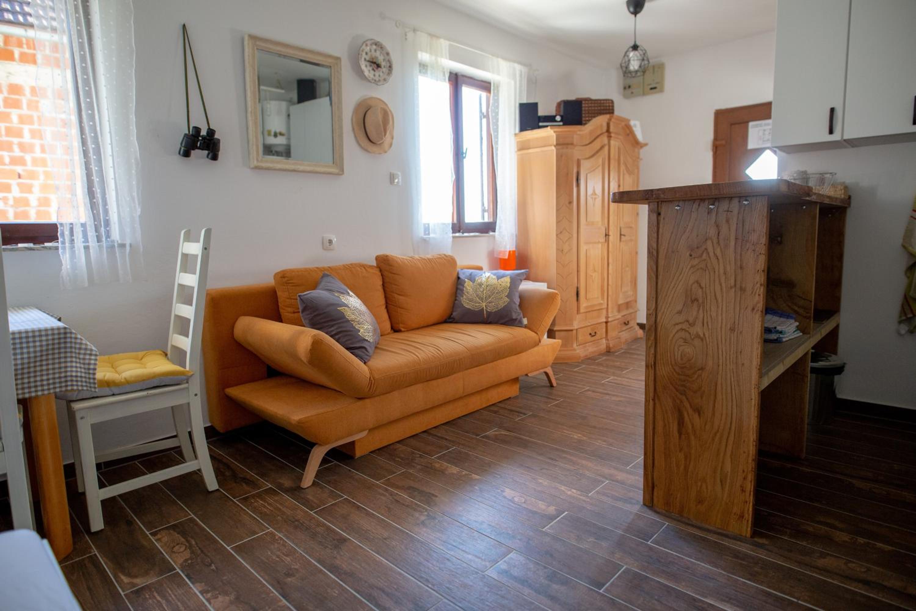 House Thara Studio Apartments