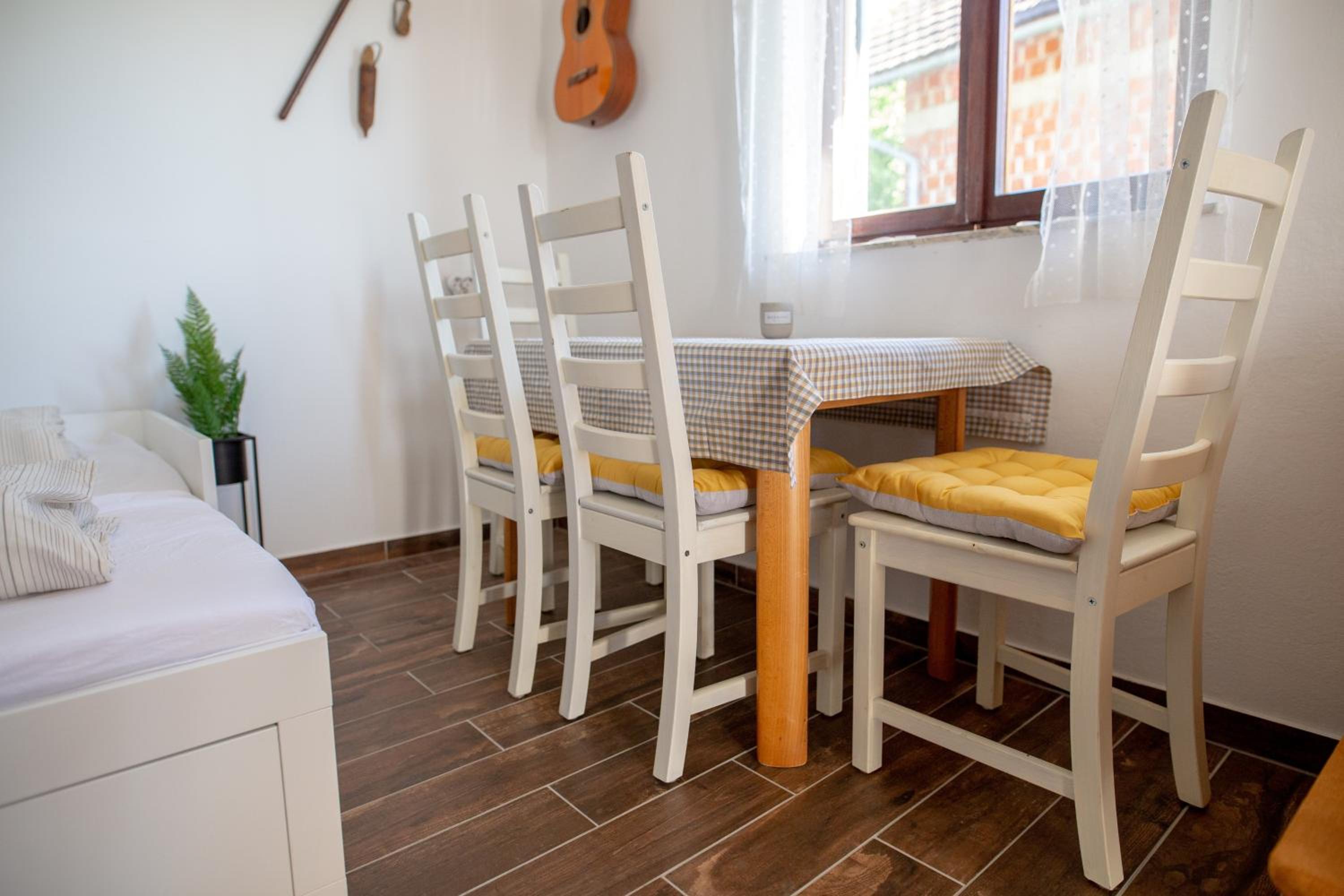 House Thara Studio Apartments