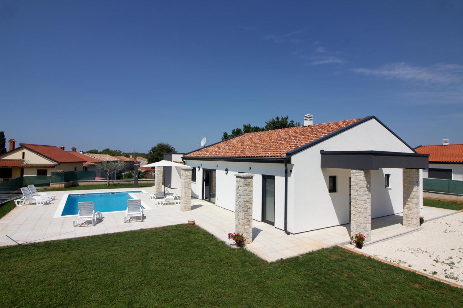 Beautiful villa Serenity with private pool view 3