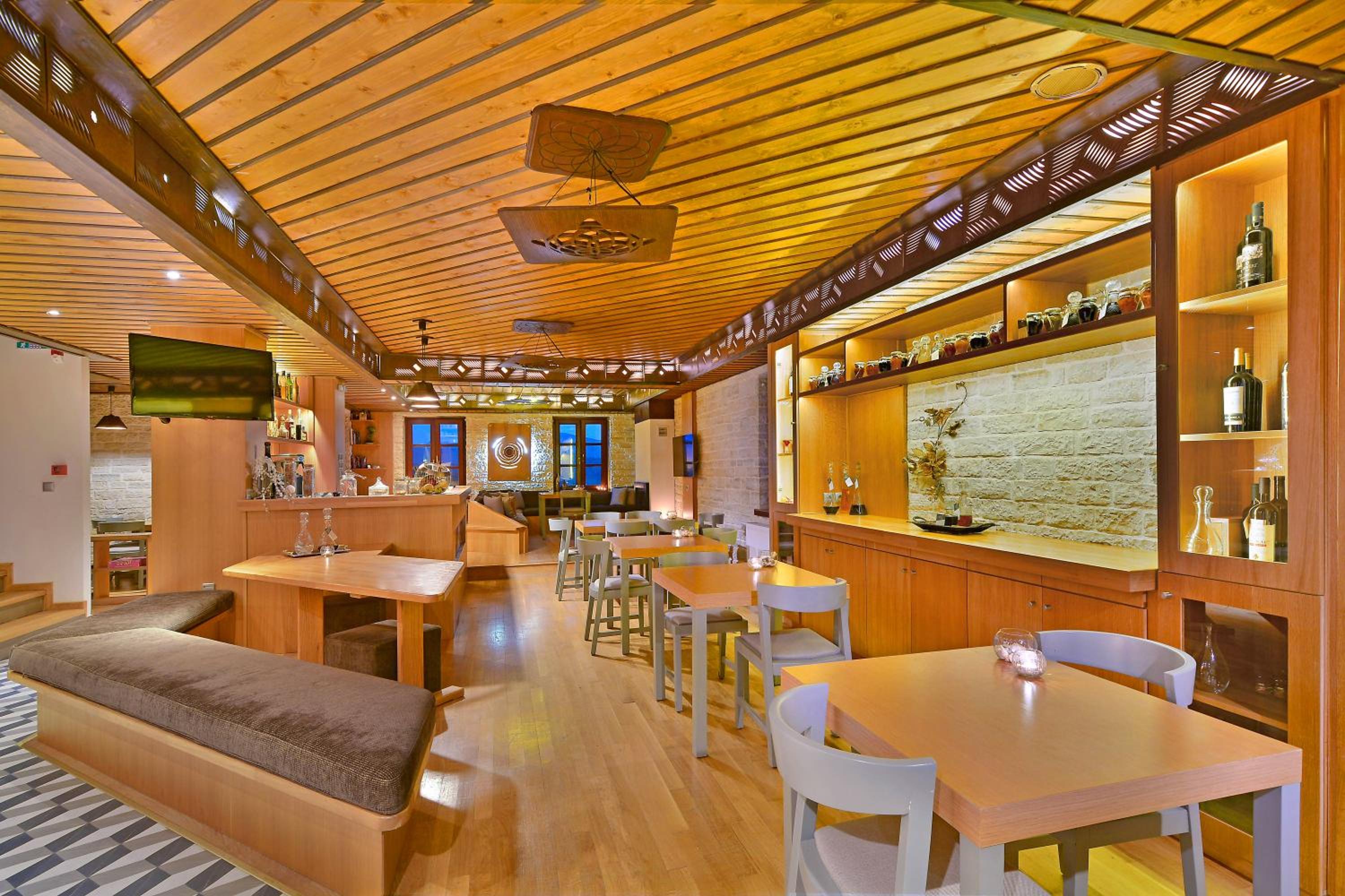 Dilofo Hotel Luxury Suites