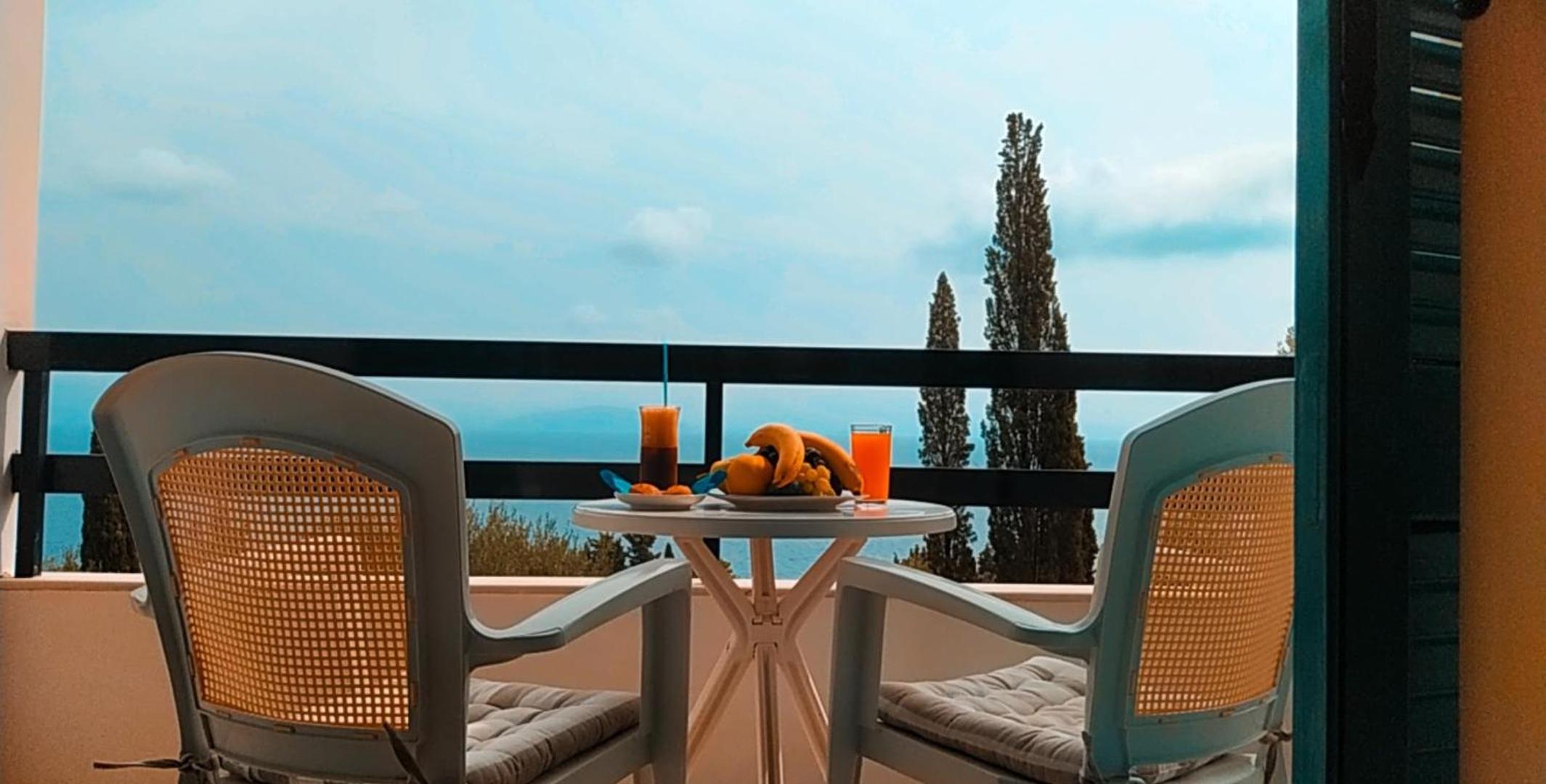 Nikoli Apartments
