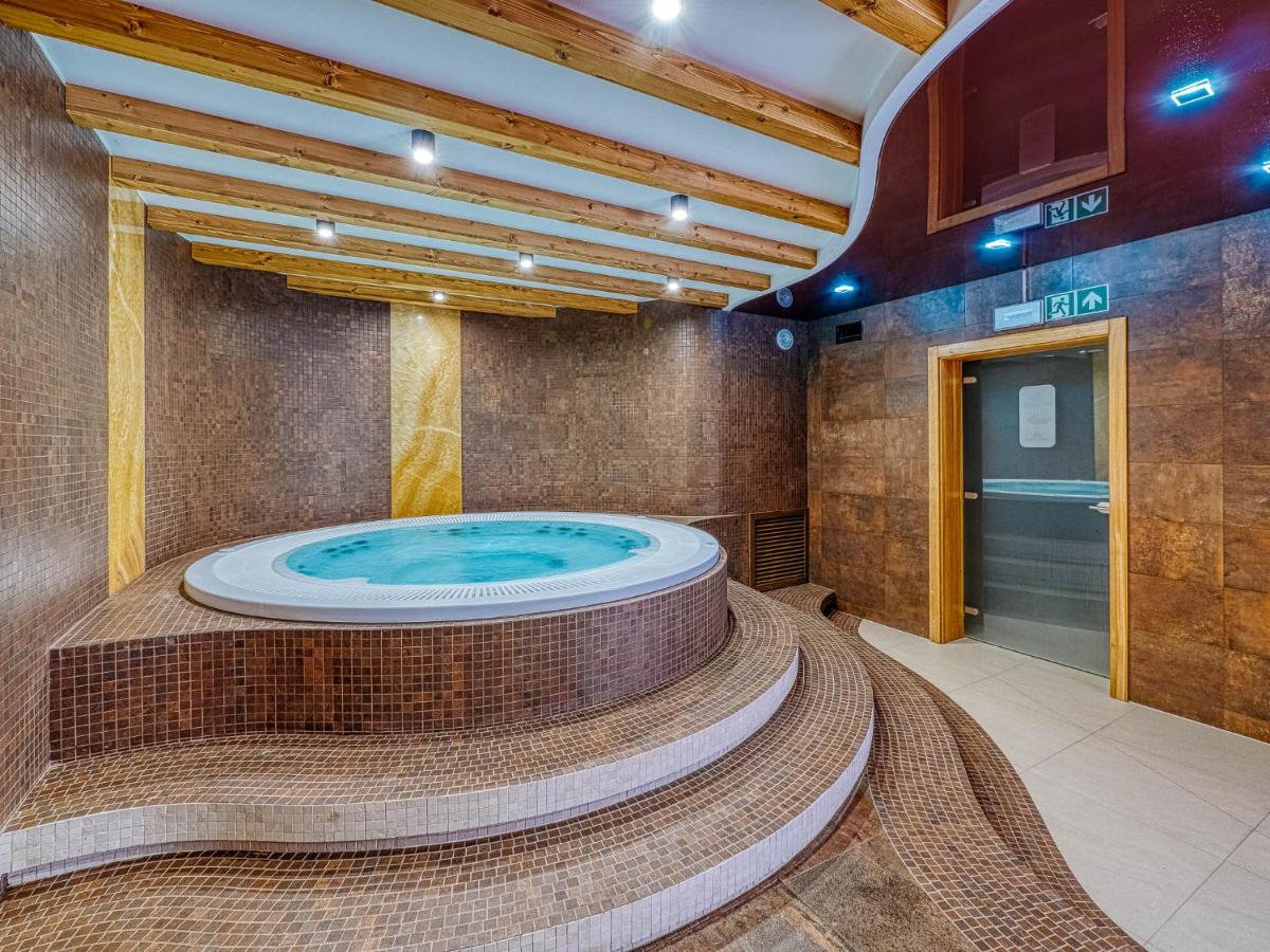 Jacuzzi