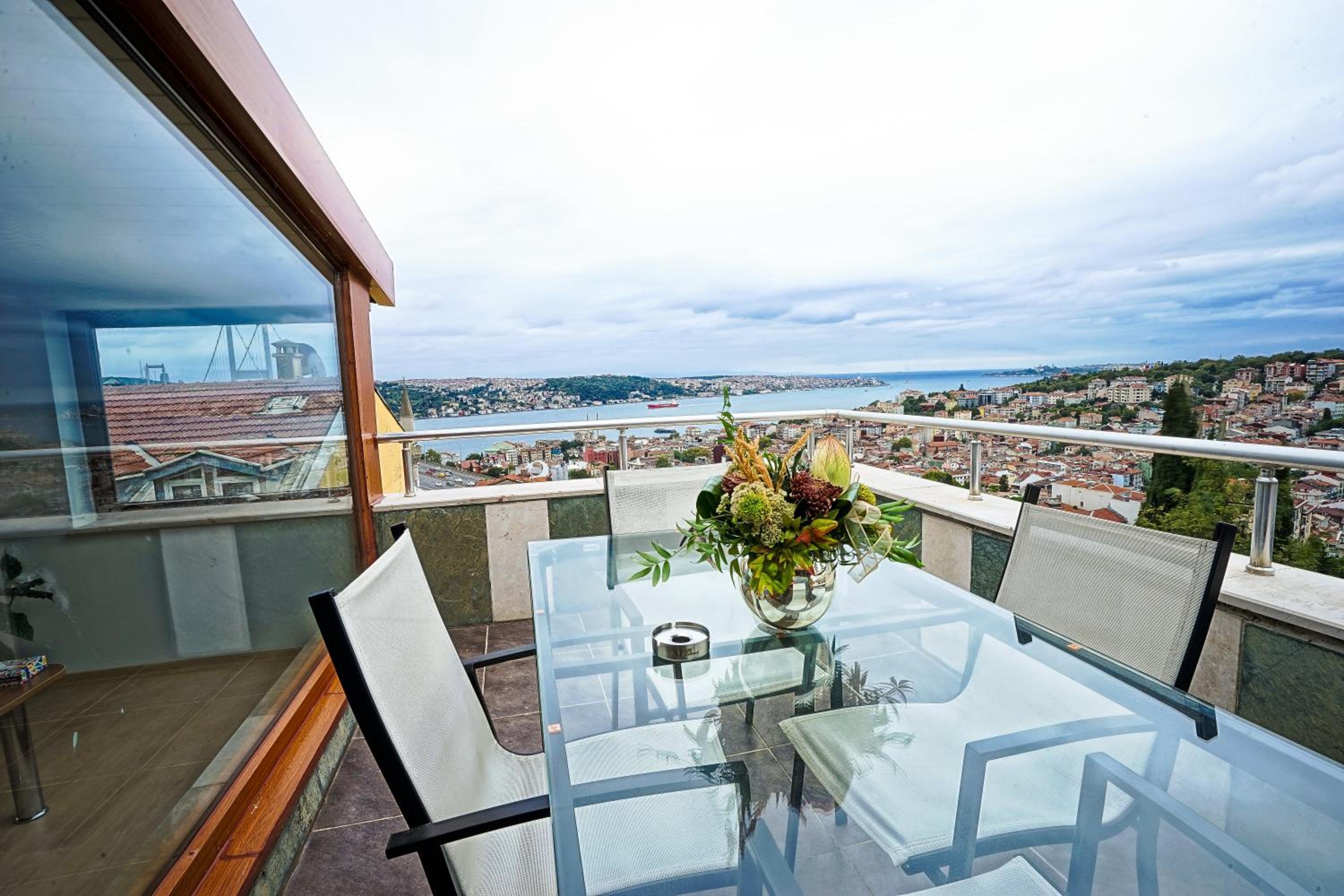 Class Hotel Bosphorus With Jacuzzi - Image 8