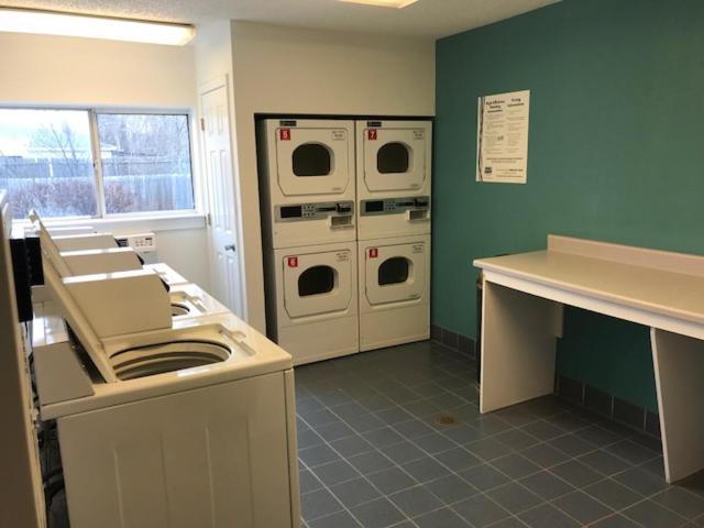 InTown Suites Extended Stay Chicago IL - Oakbrook - Property Image 5