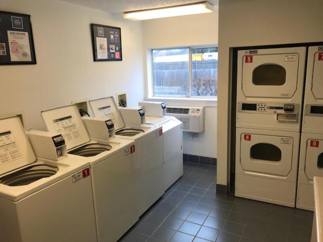 InTown Suites Extended Stay Chicago IL - Oakbrook - Property Image 4