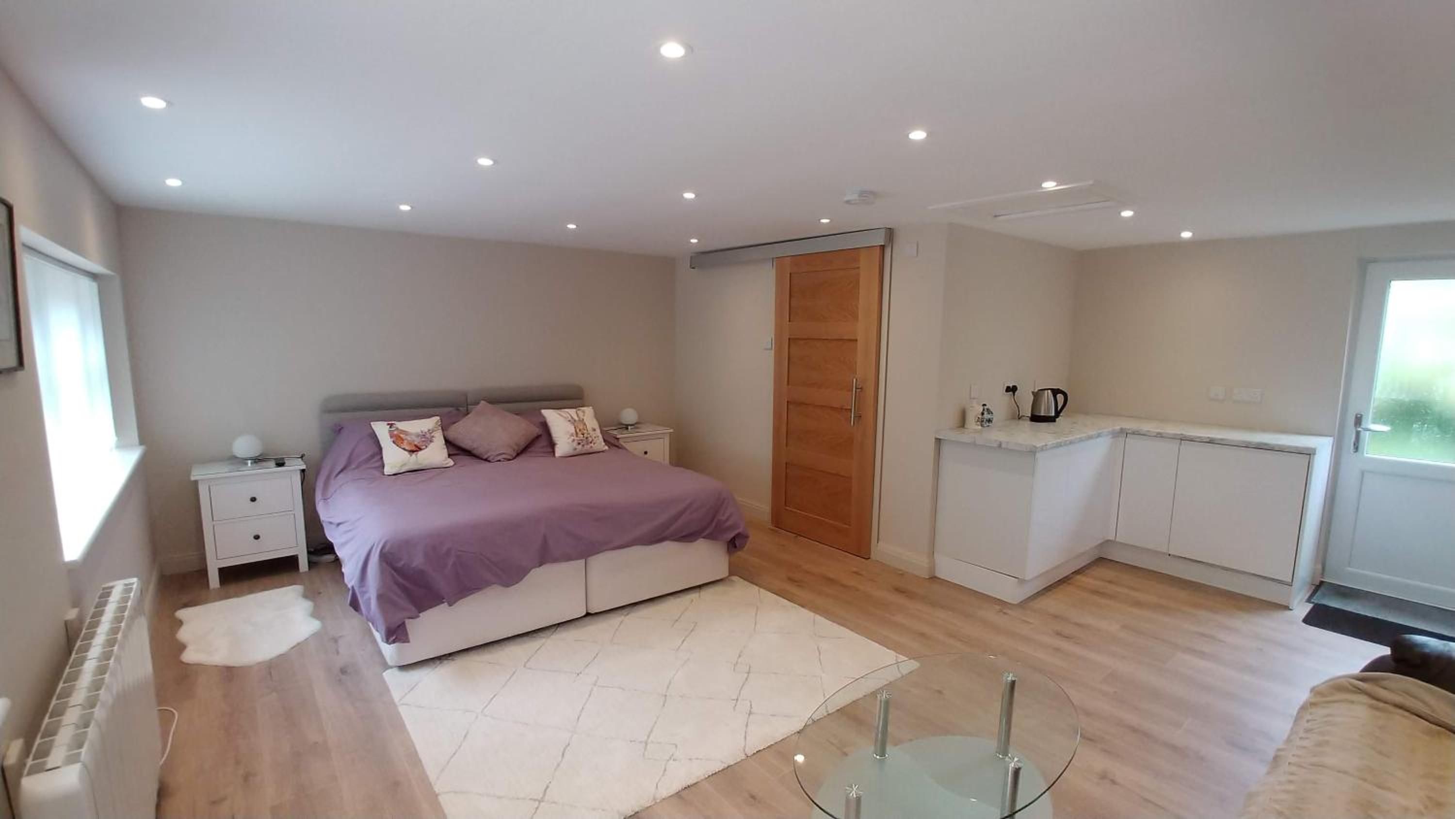 Knutsford Vacations - The Garden Room, 1 Heath Cottage - Property Image 1