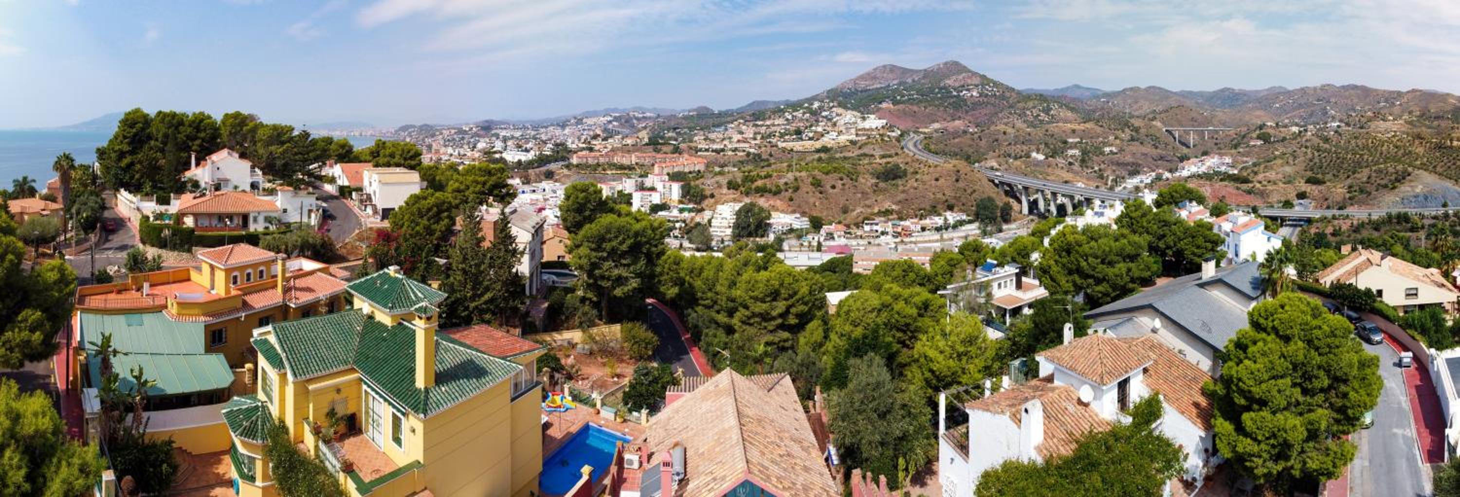 Holidays2Malaga Candado House pool & garden
