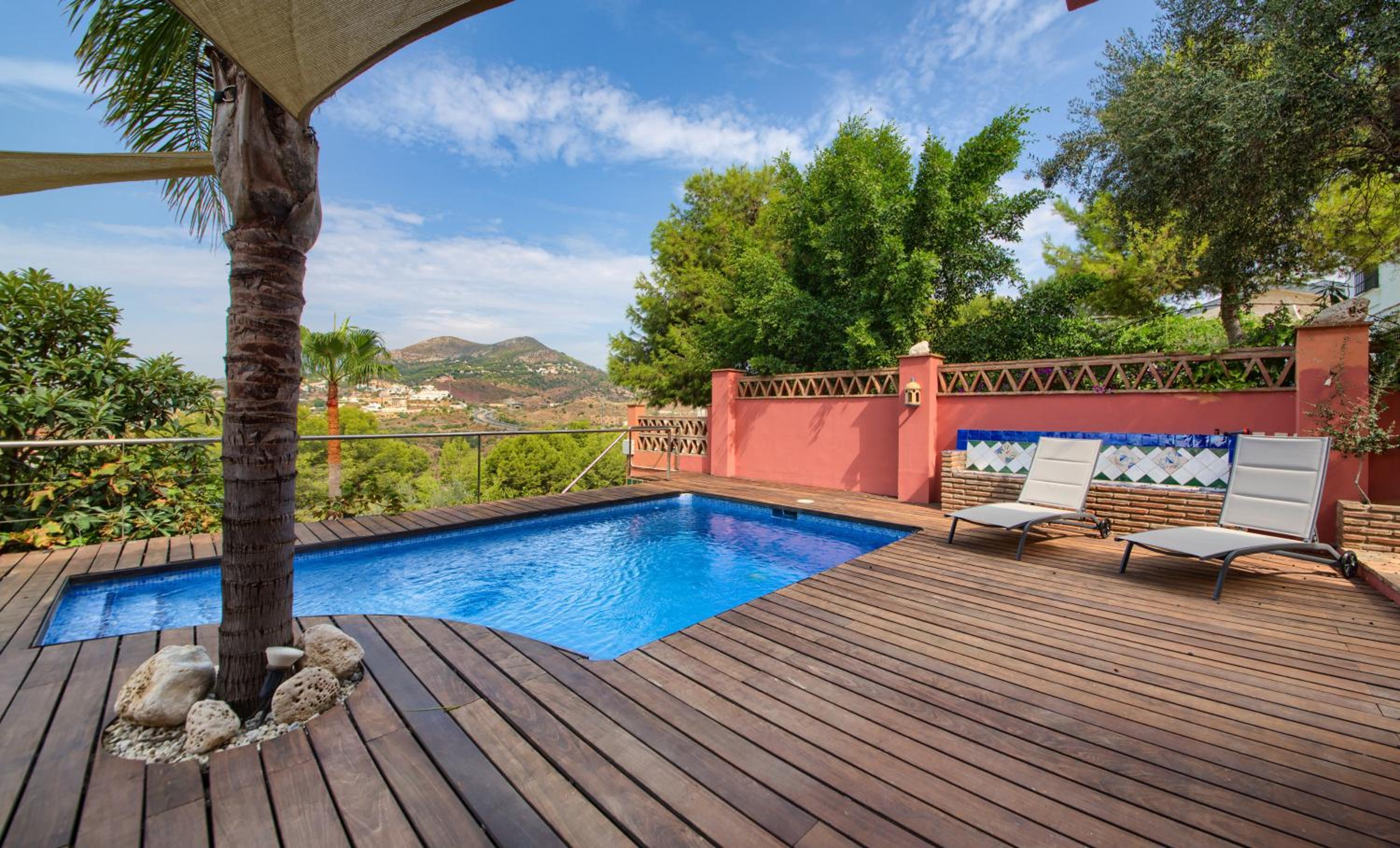 Holidays2Malaga Candado House pool & garden